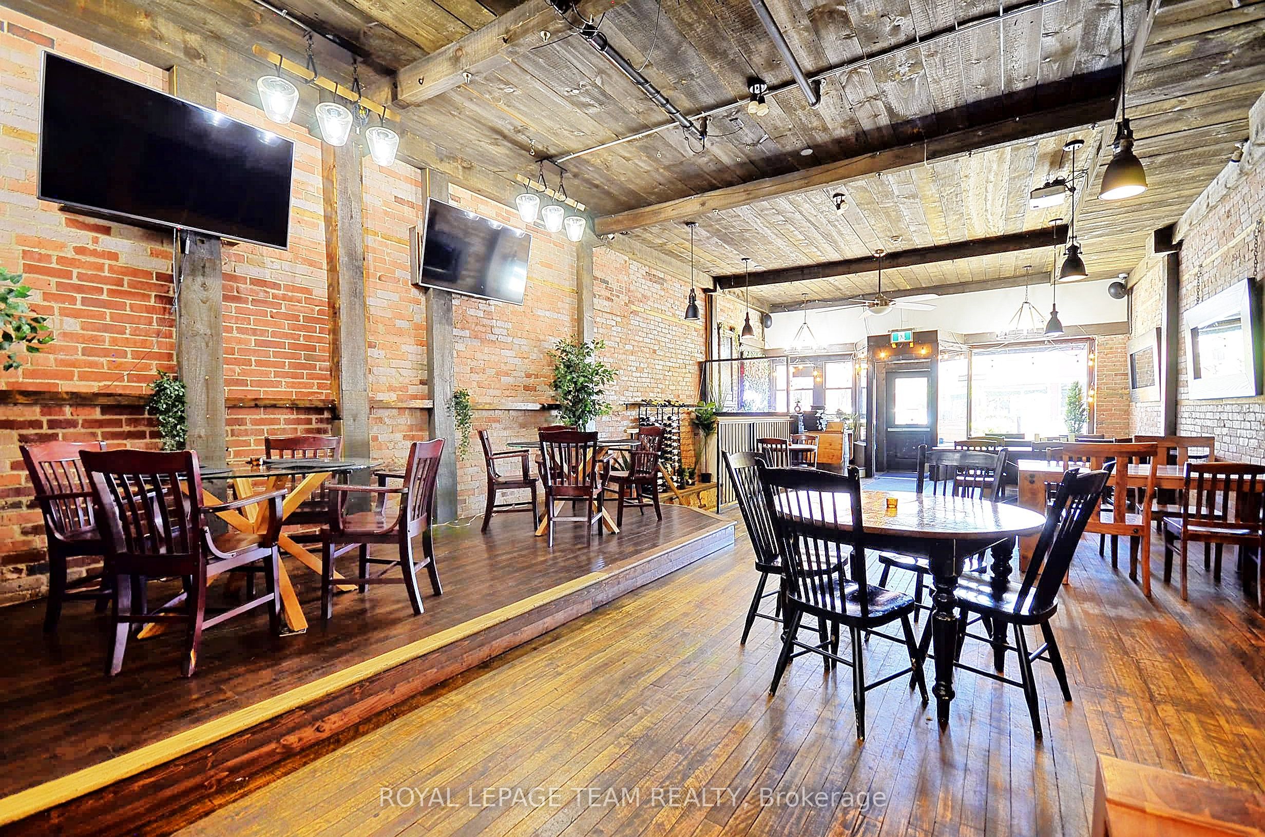 26 Elgin Street W Property Photo 10