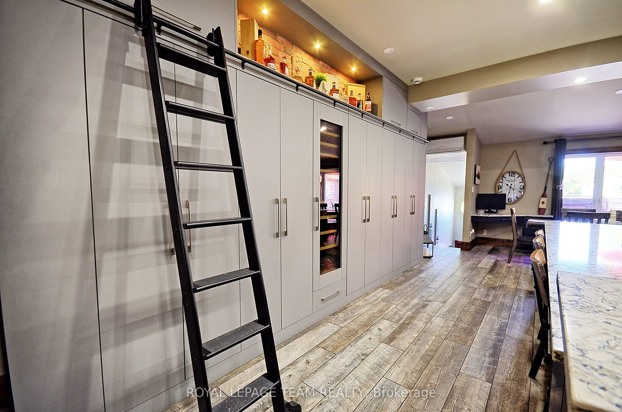 26 Elgin Street W Property Photo 27