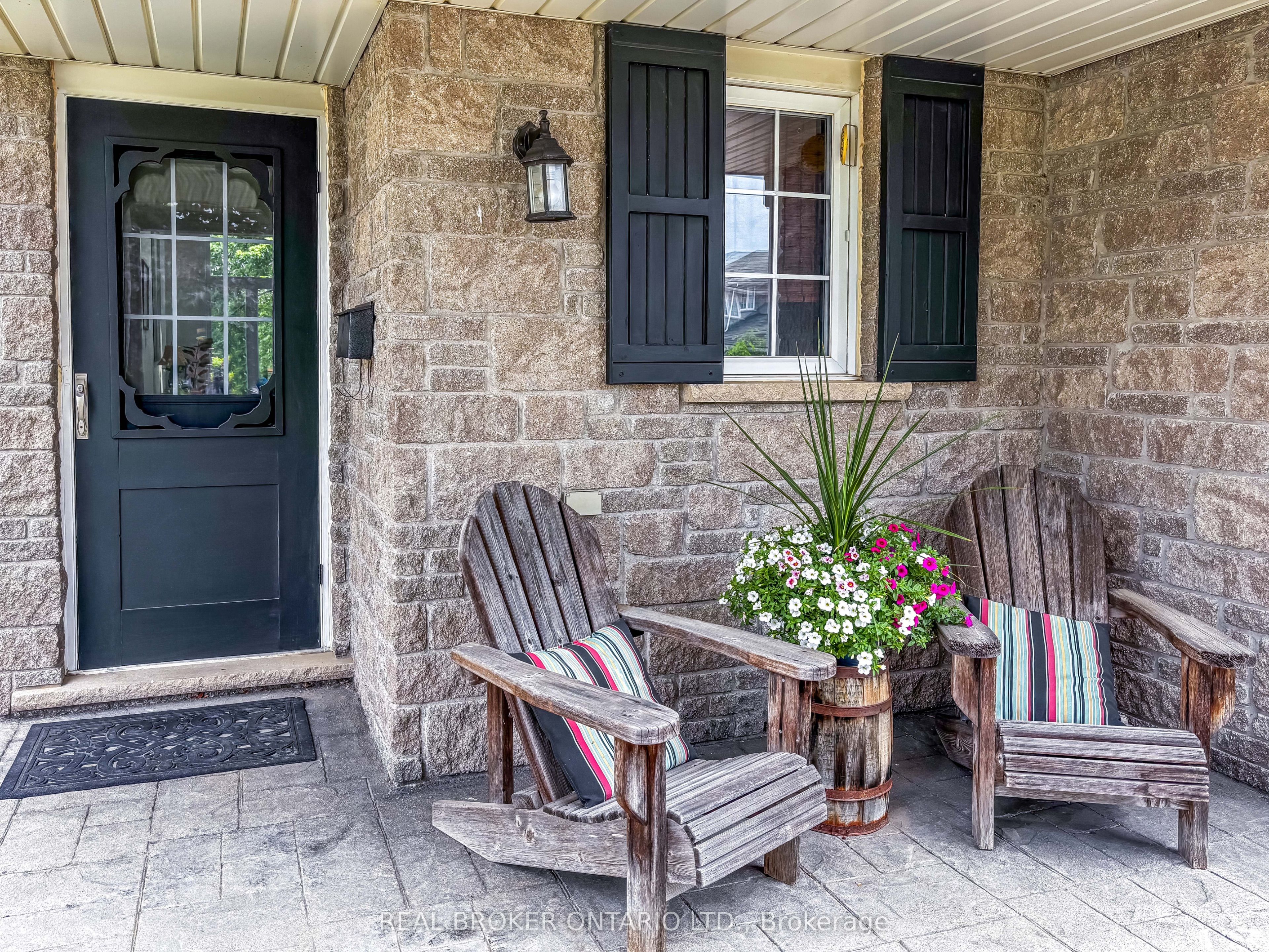 18 Bricker Court Property Photo 4