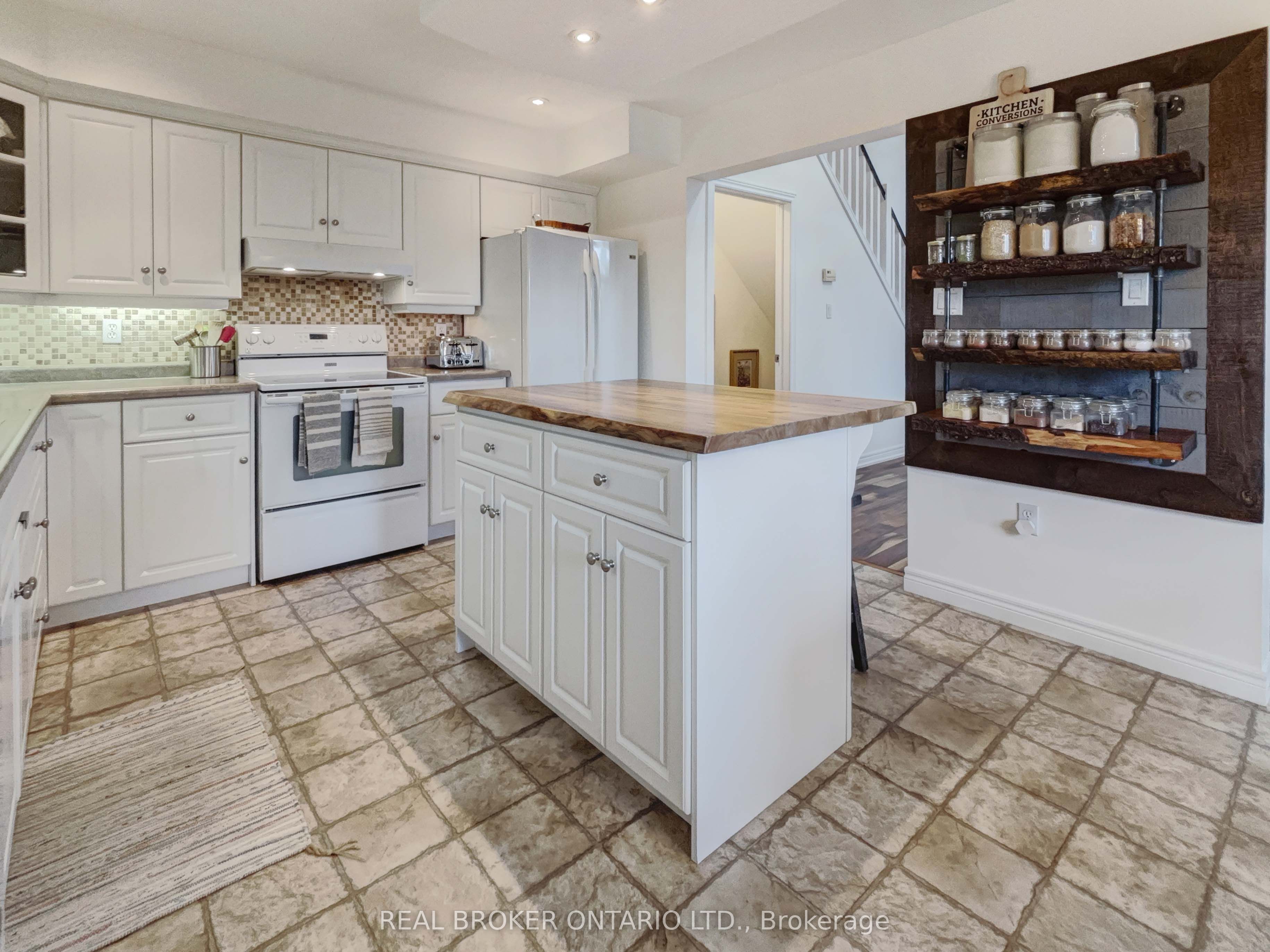 18 Bricker Court Property Photo 10