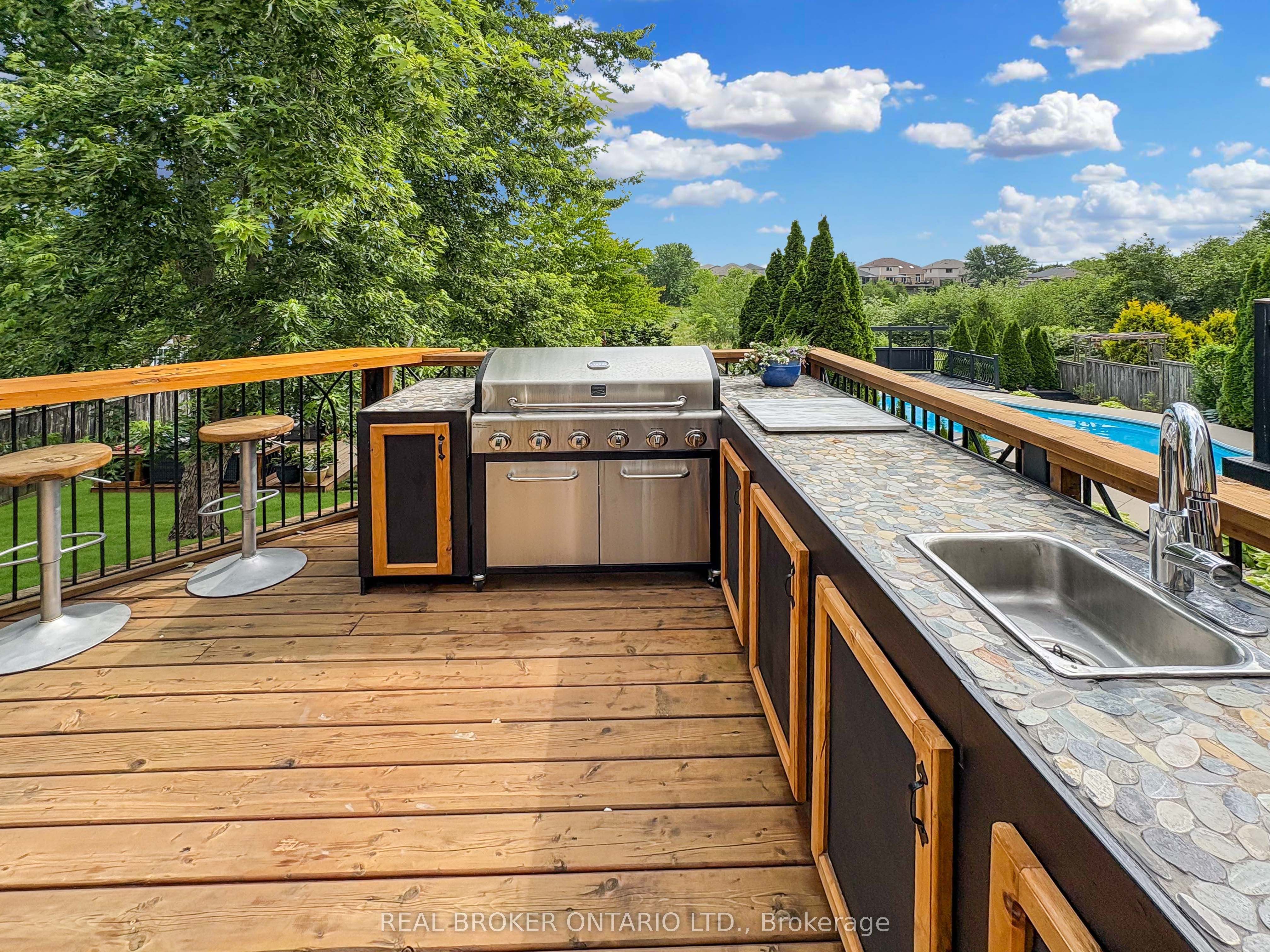 18 Bricker Court Property Photo 35