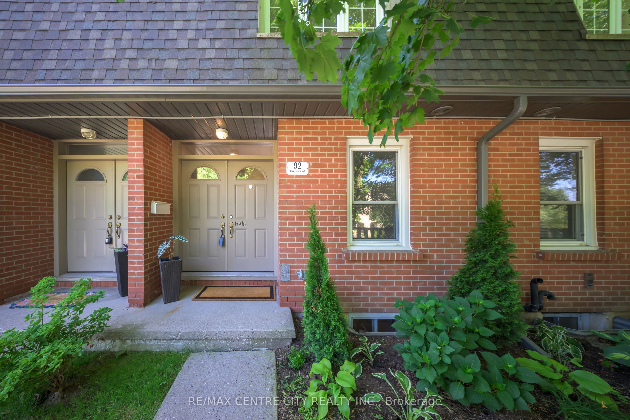 92 Homestead Crescent 48 Property Photo 1