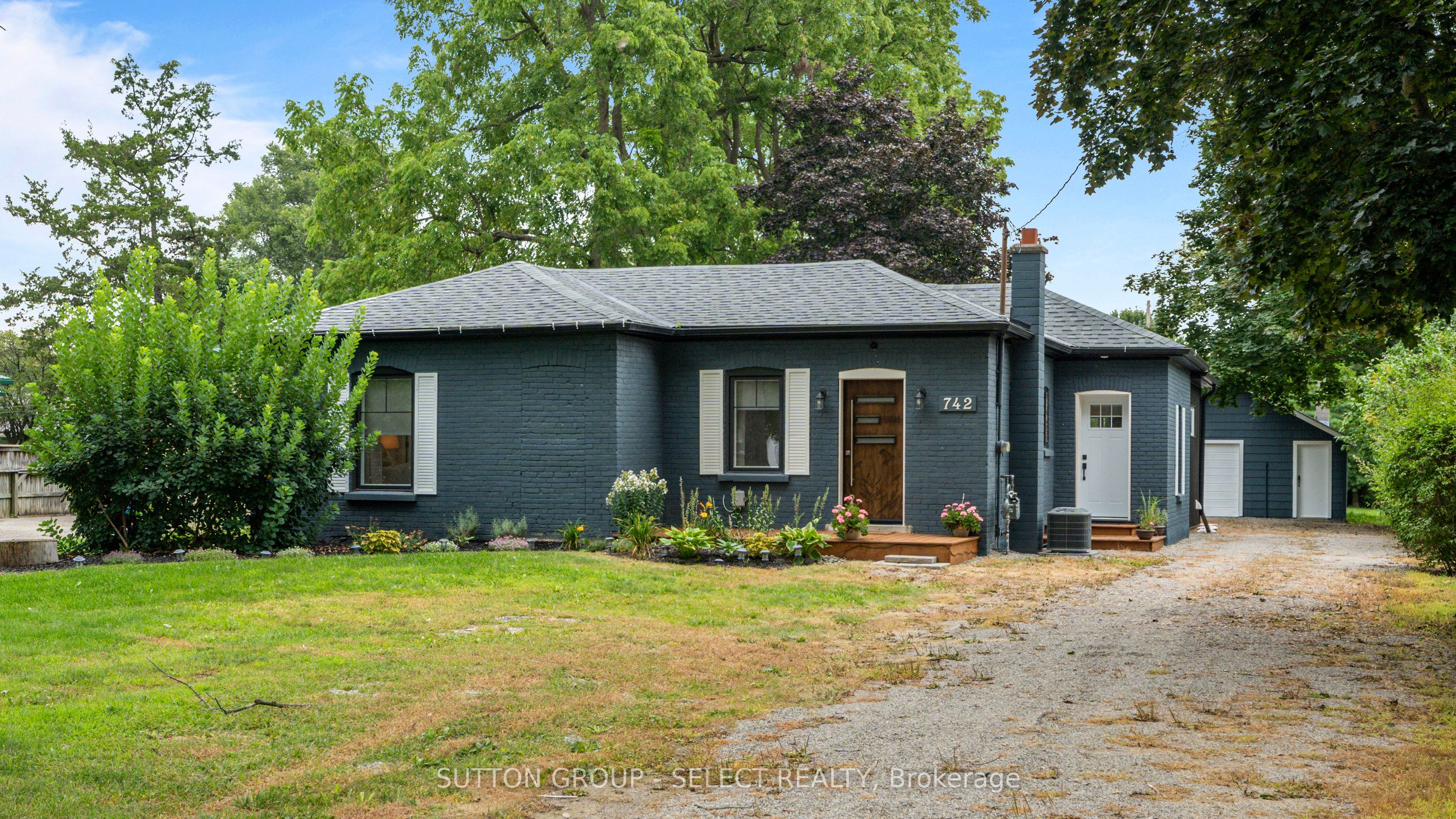 742 Mount Pleasant Road Property Photo 2