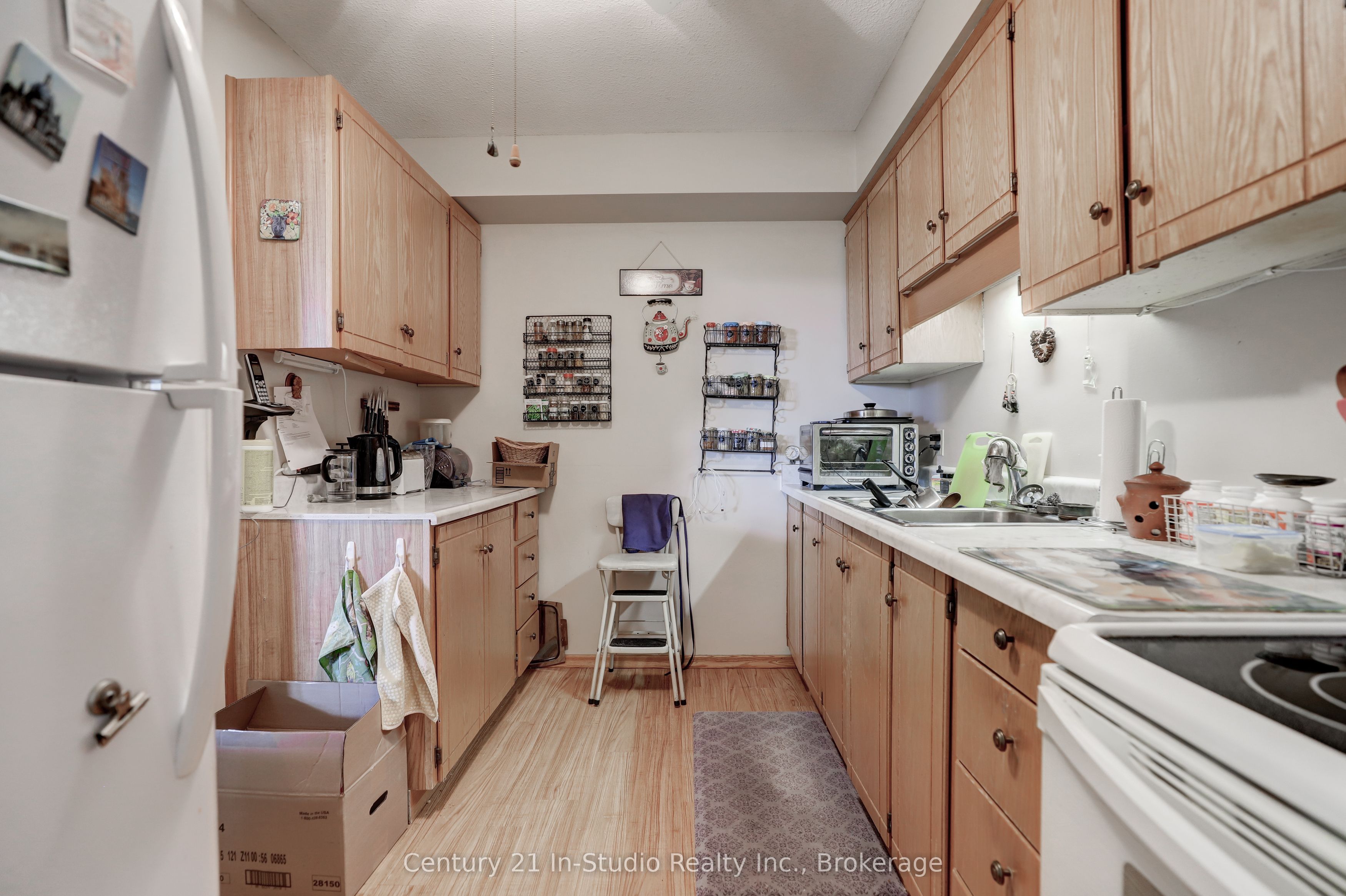 860 9 Street E 311 Property Photo 14