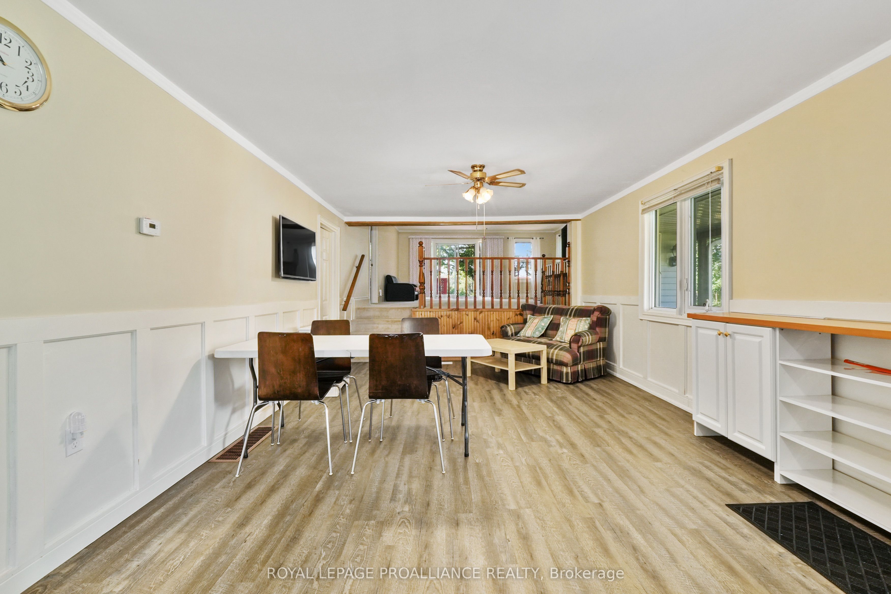 1827 2nd Line E Property Photo 9