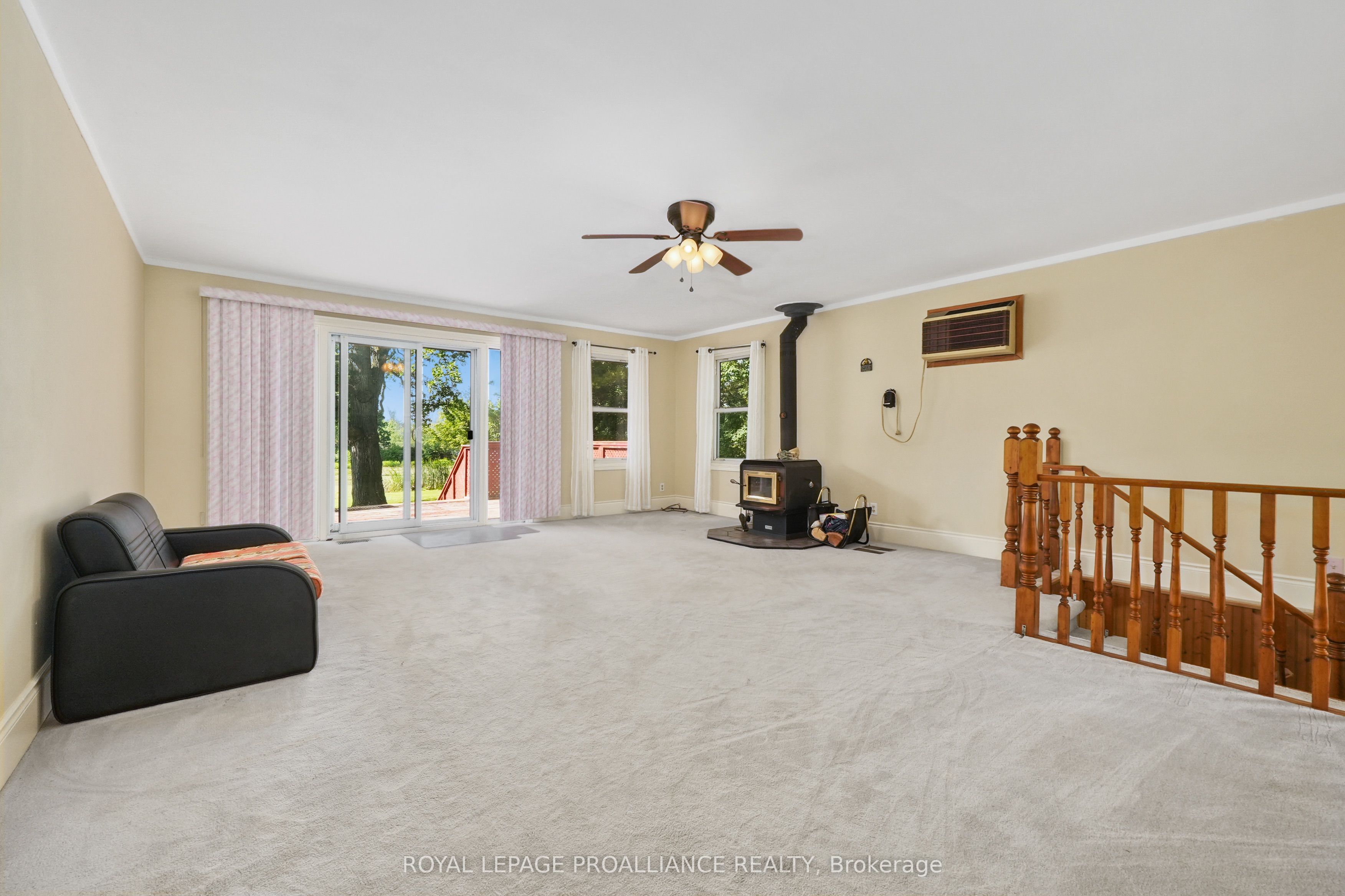 1827 2nd Line E Property Photo 13