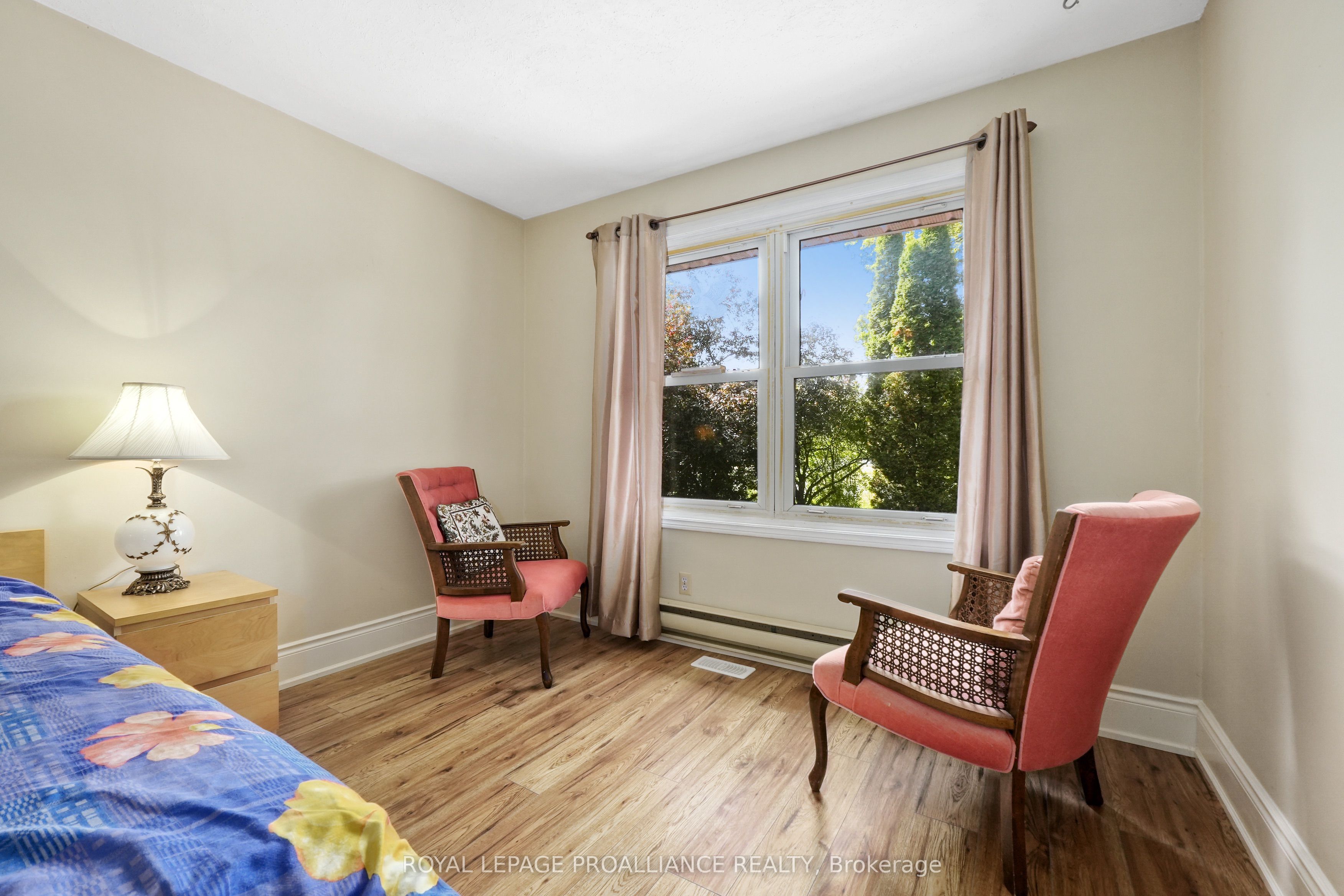 1827 2nd Line E Property Photo 17