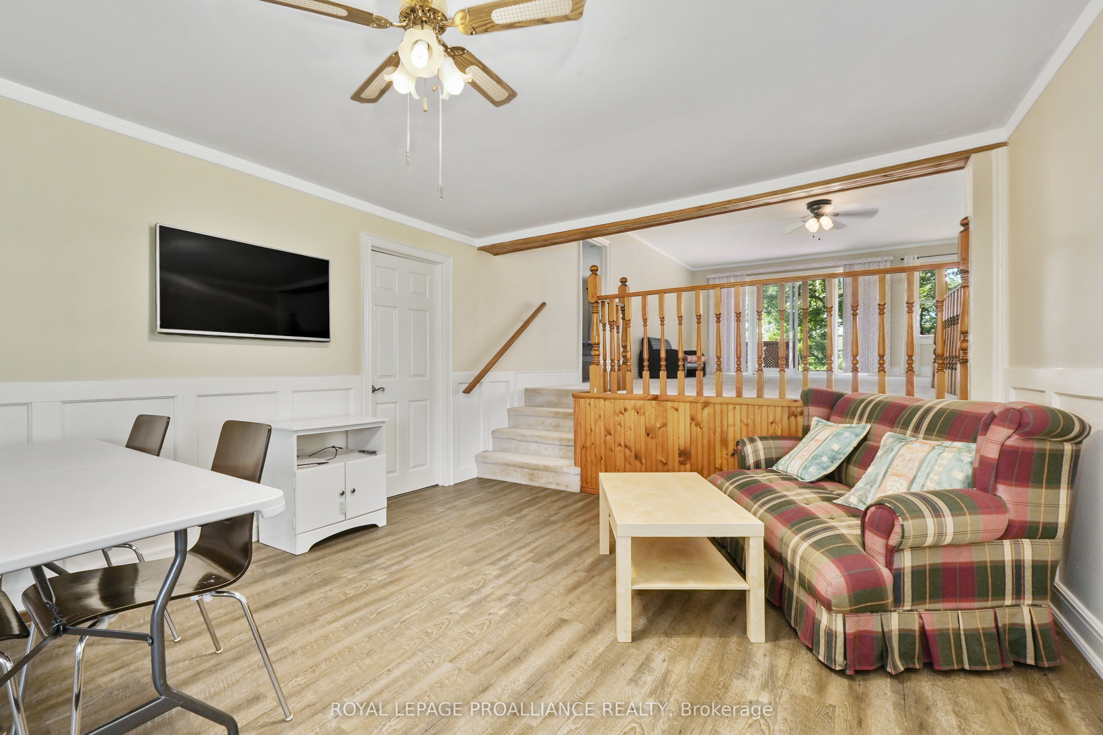 1827 2nd Line E Property Photo 20