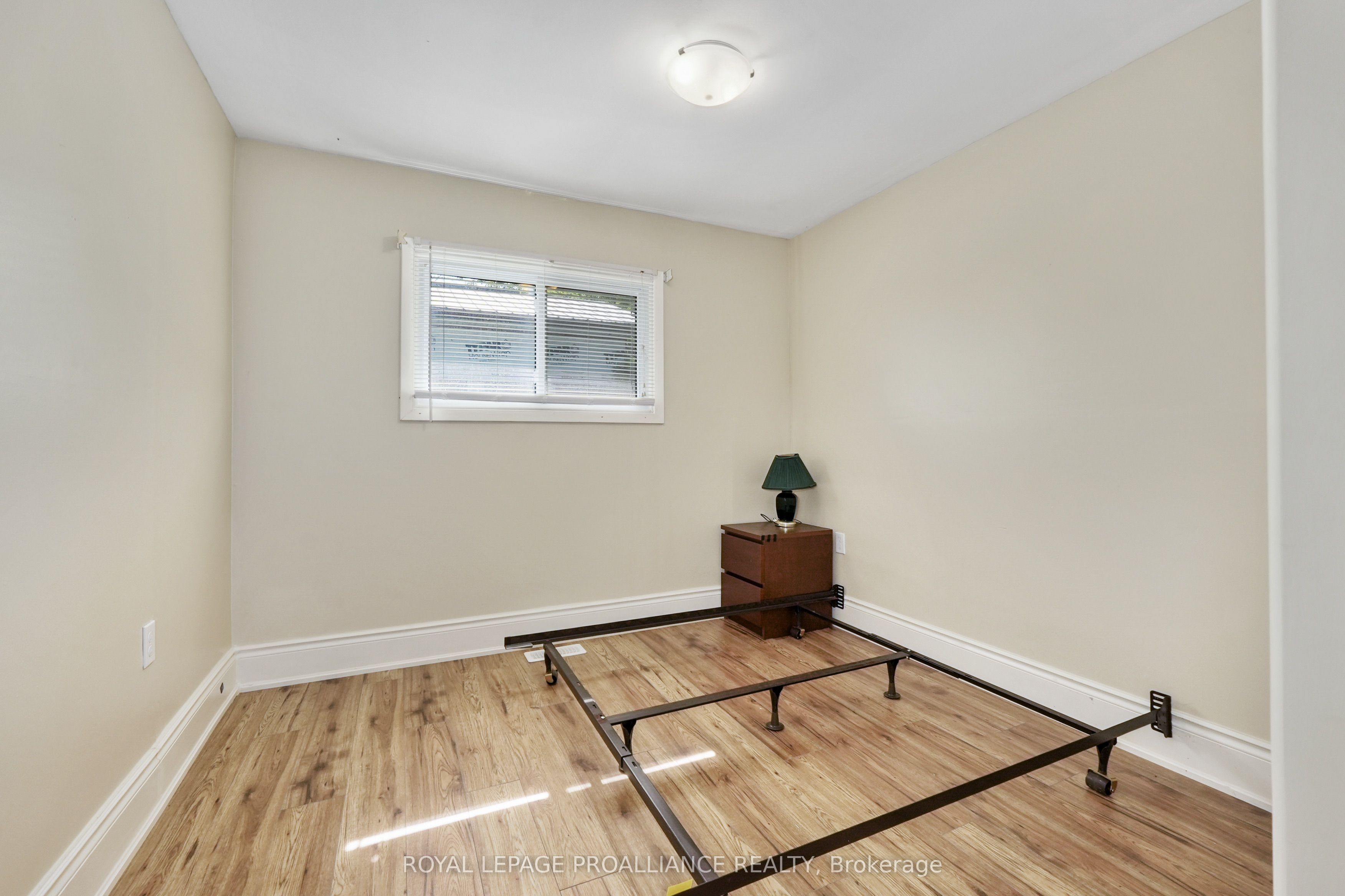 1827 2nd Line E Property Photo 21
