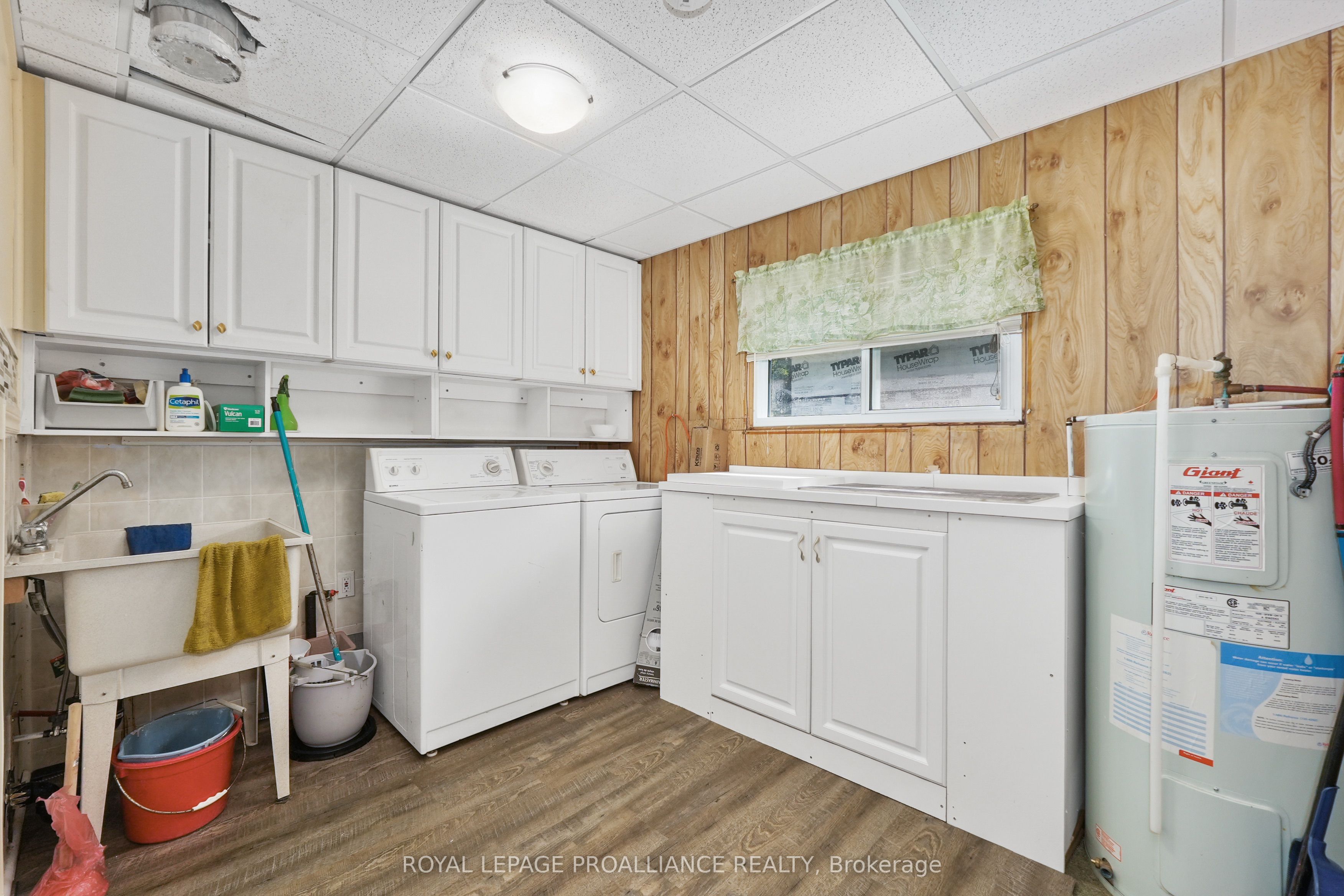 1827 2nd Line E Property Photo 24