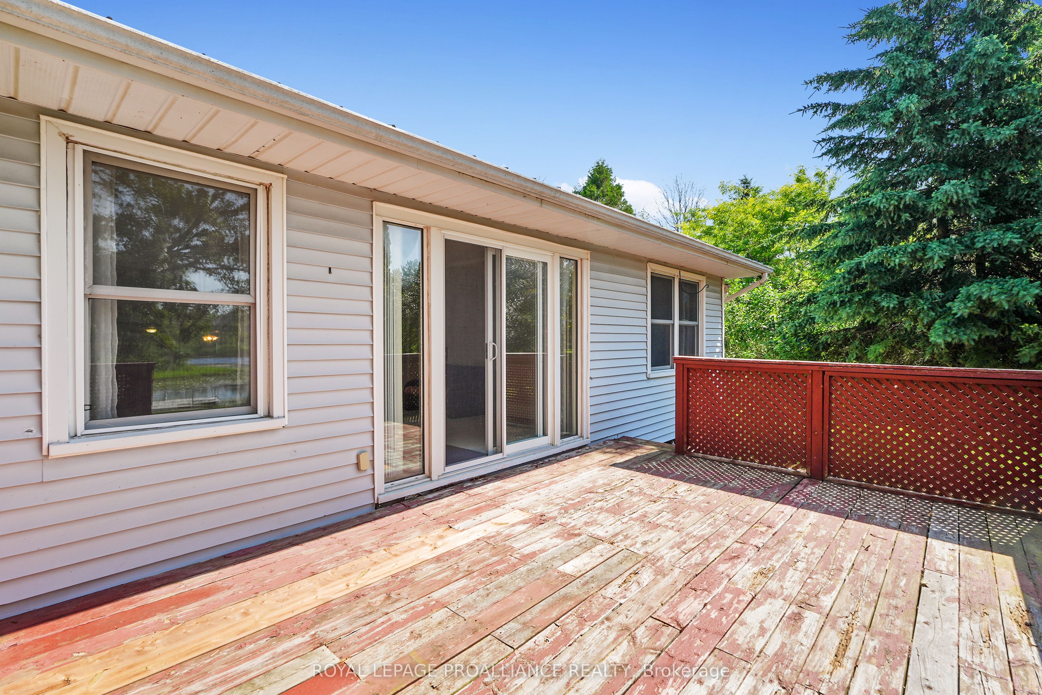 1827 2nd Line E Property Photo 26