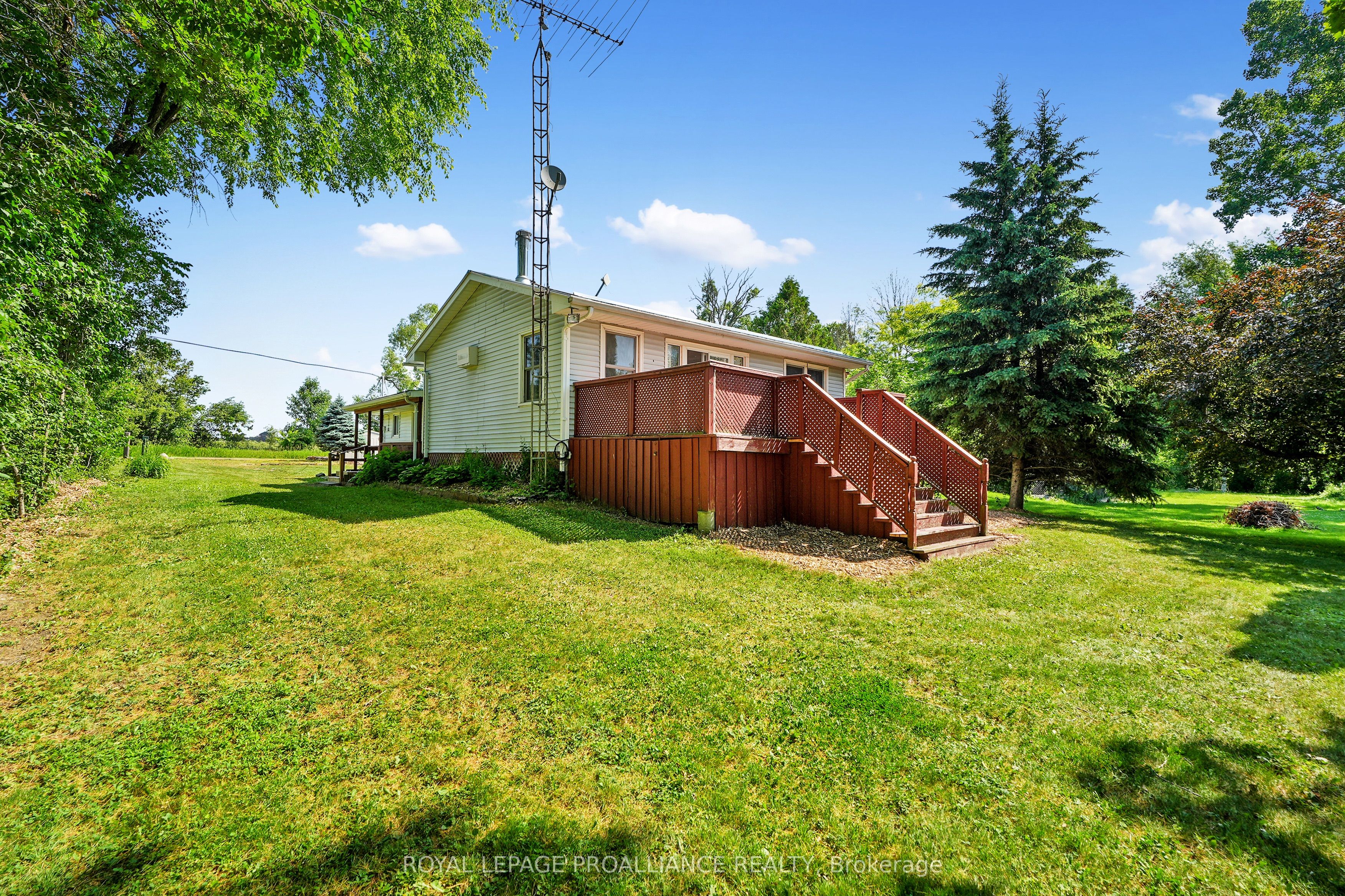 1827 2nd Line E Property Photo 29