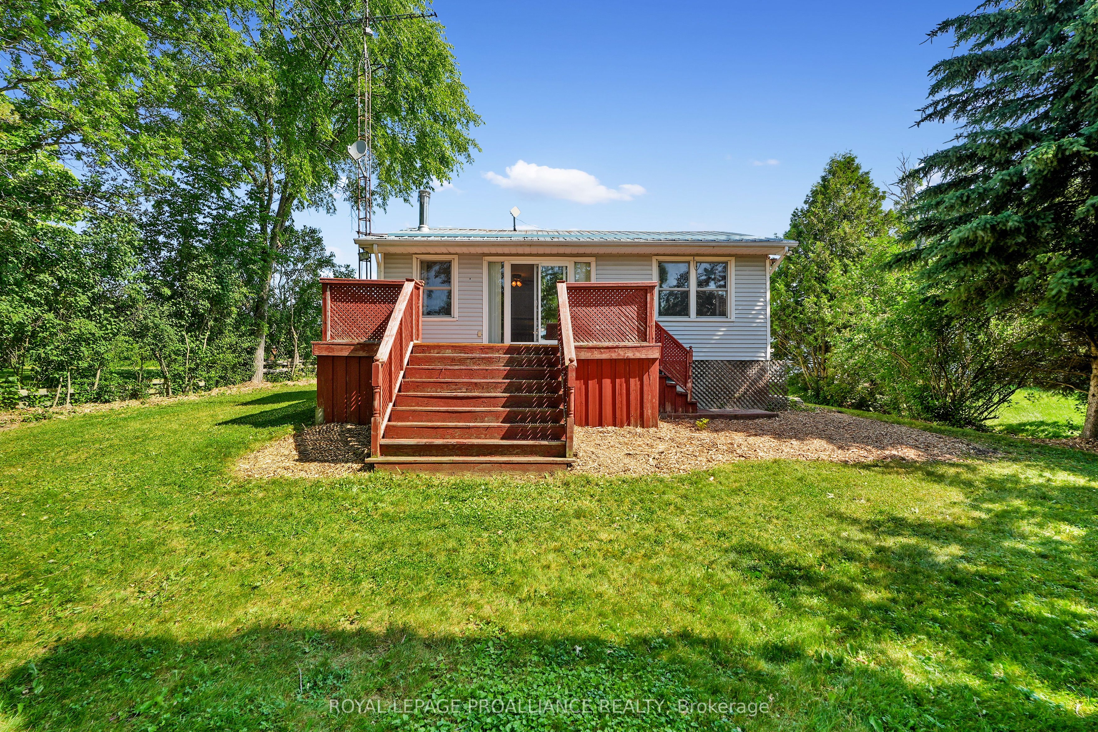 1827 2nd Line E Property Photo 30