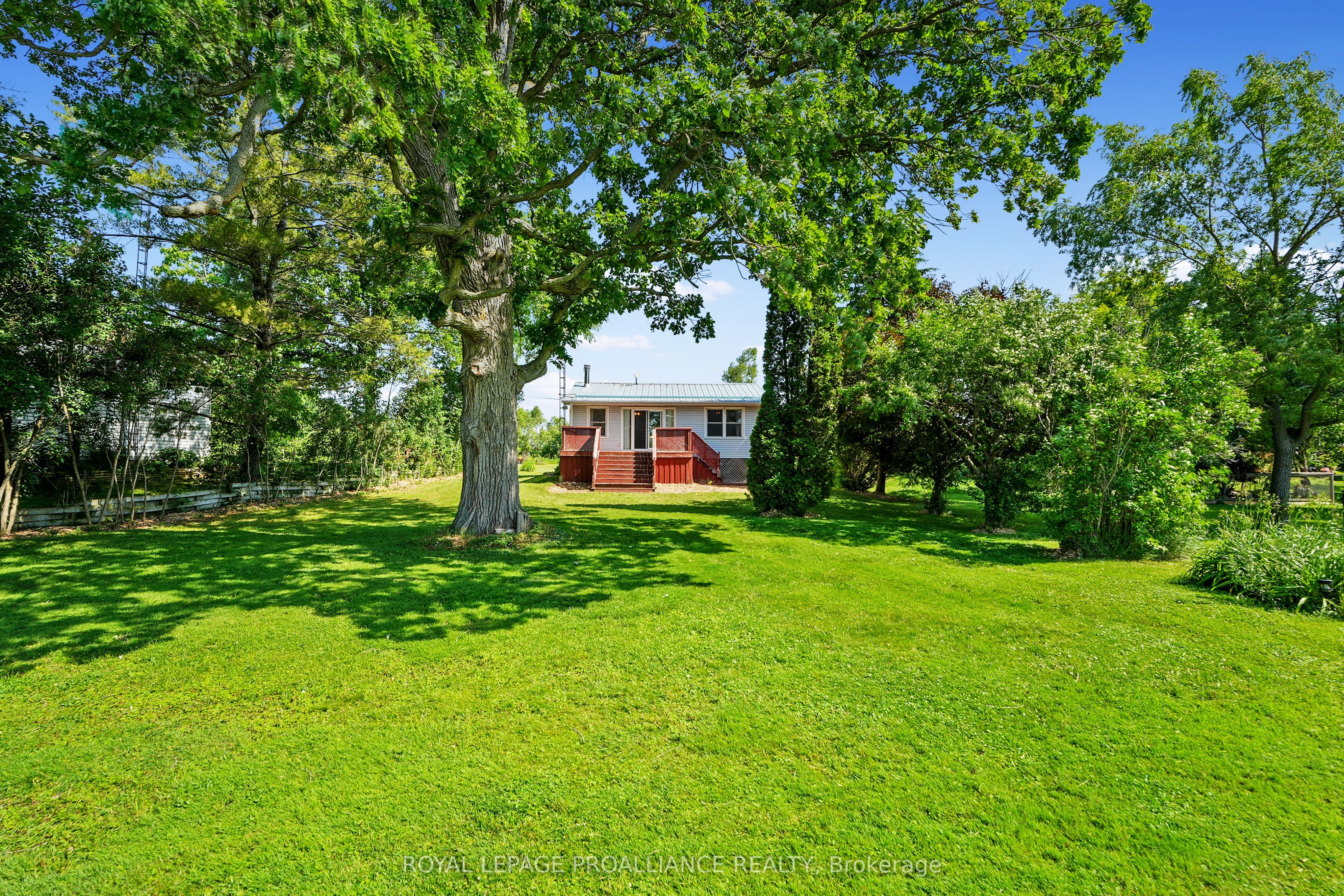 1827 2nd Line E Property Photo 35