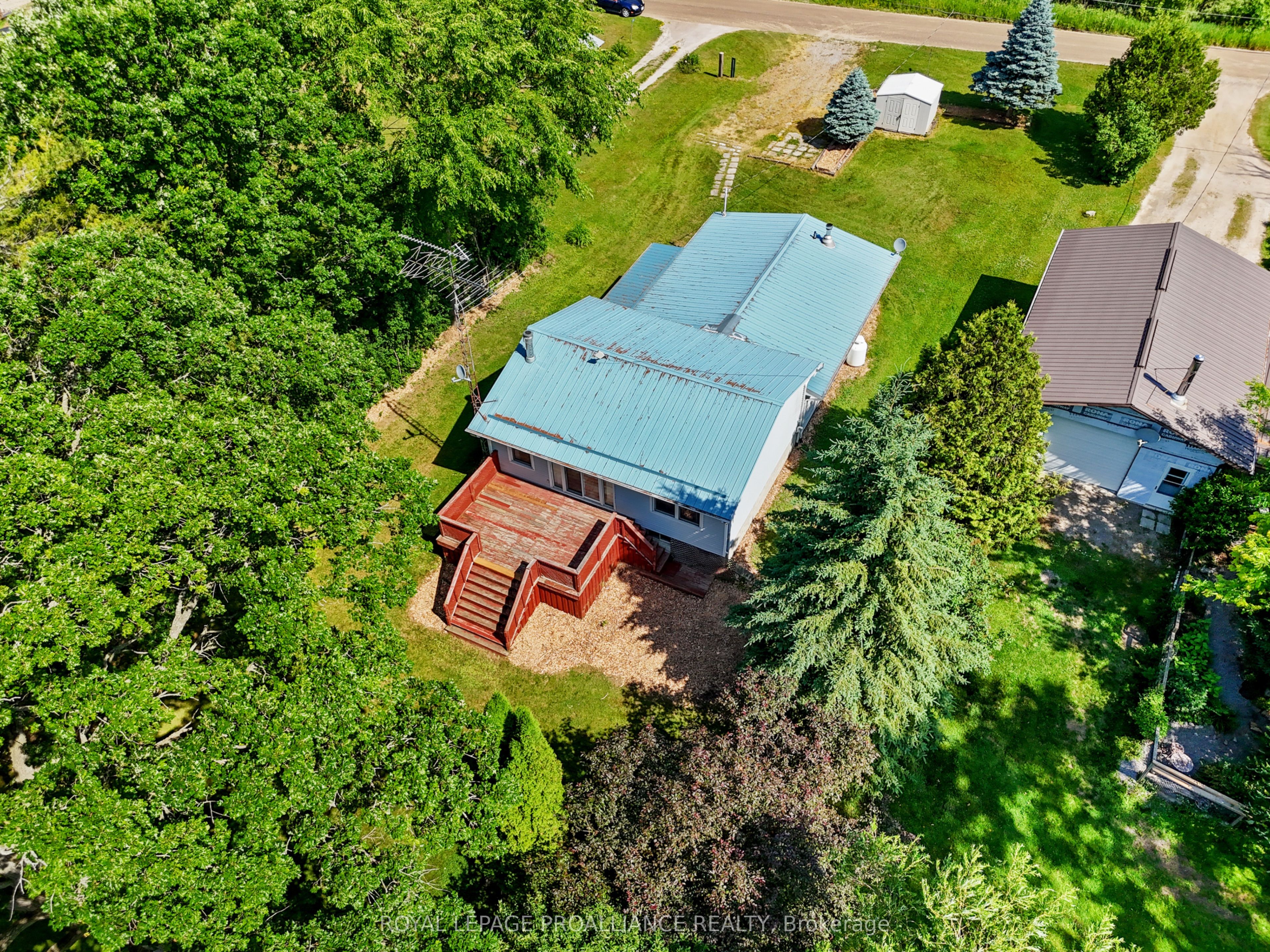 1827 2nd Line E Property Photo 40