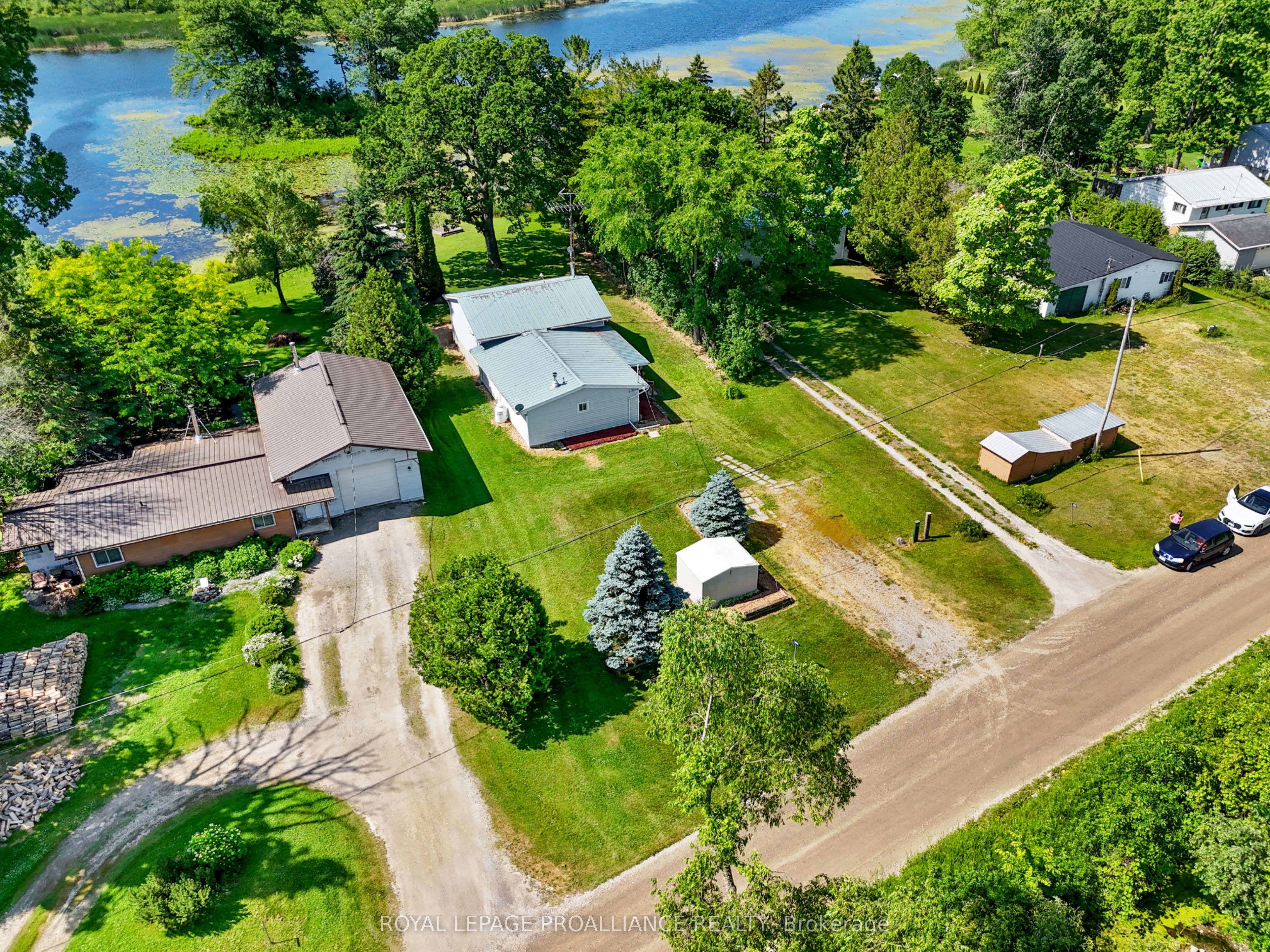1827 2nd Line E Property Photo 44