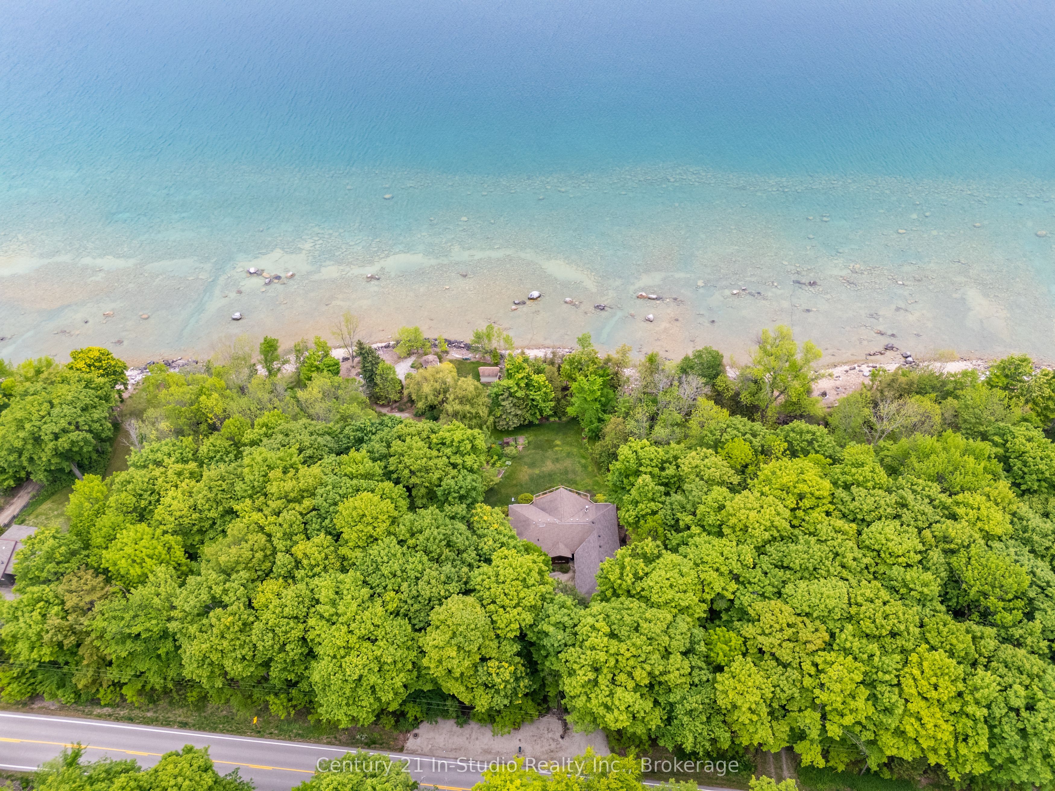 504877 Grey 1 Road Property Photo 5