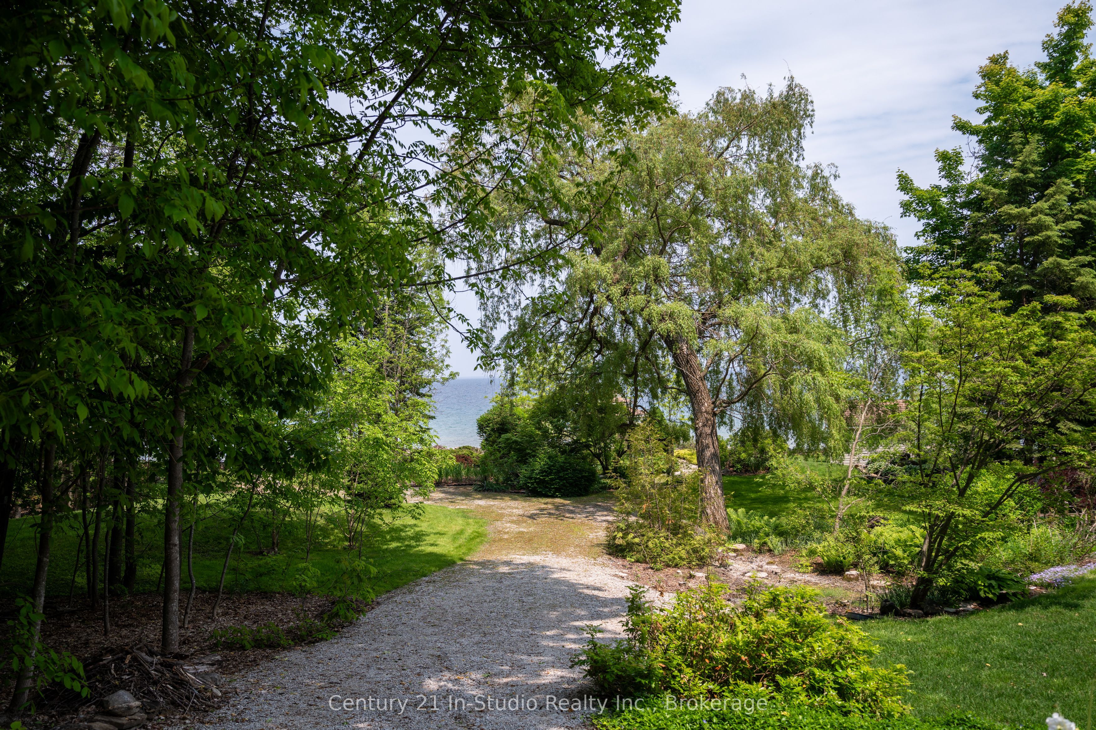 504877 Grey 1 Road Property Photo 7