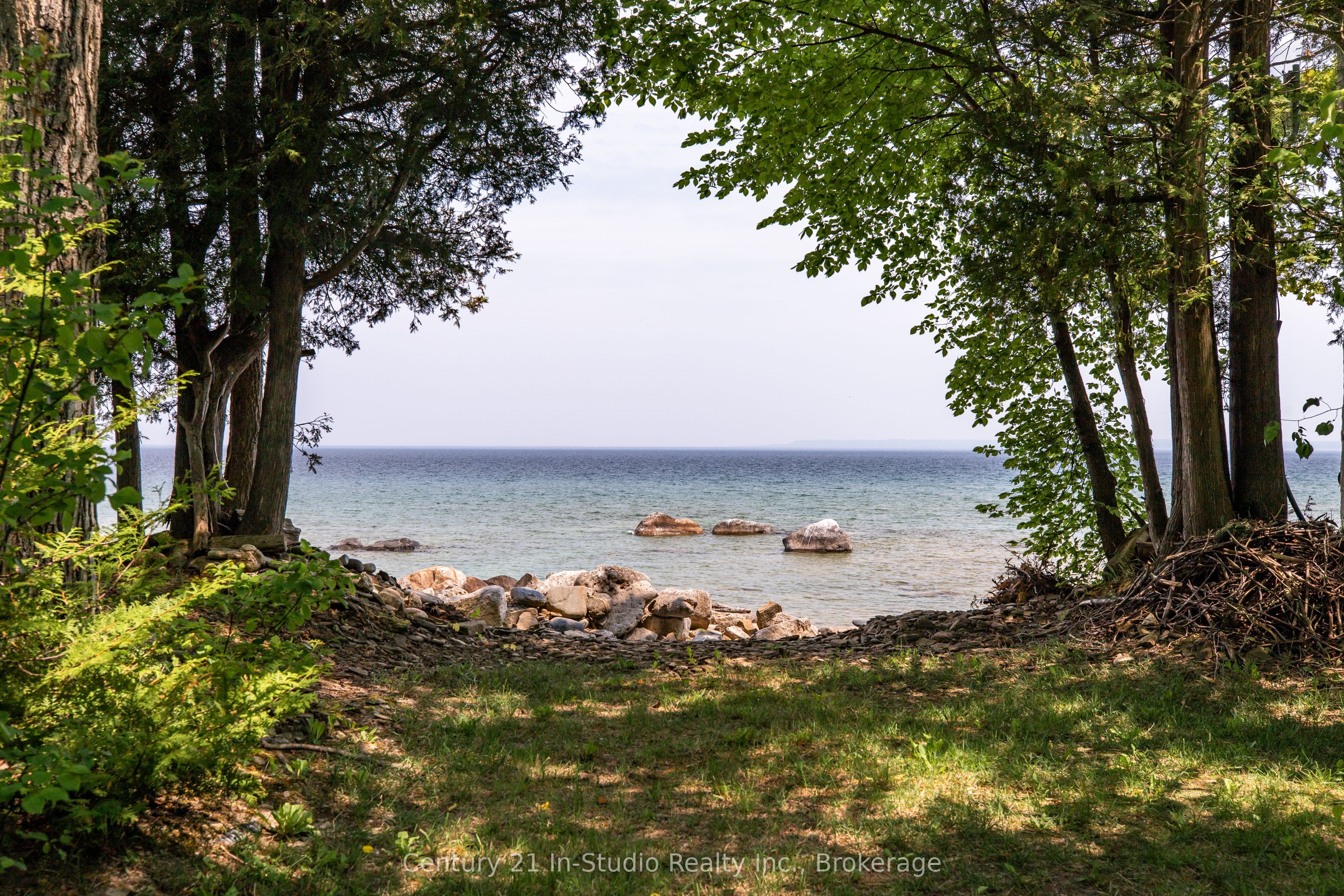 504877 Grey 1 Road Property Photo 11