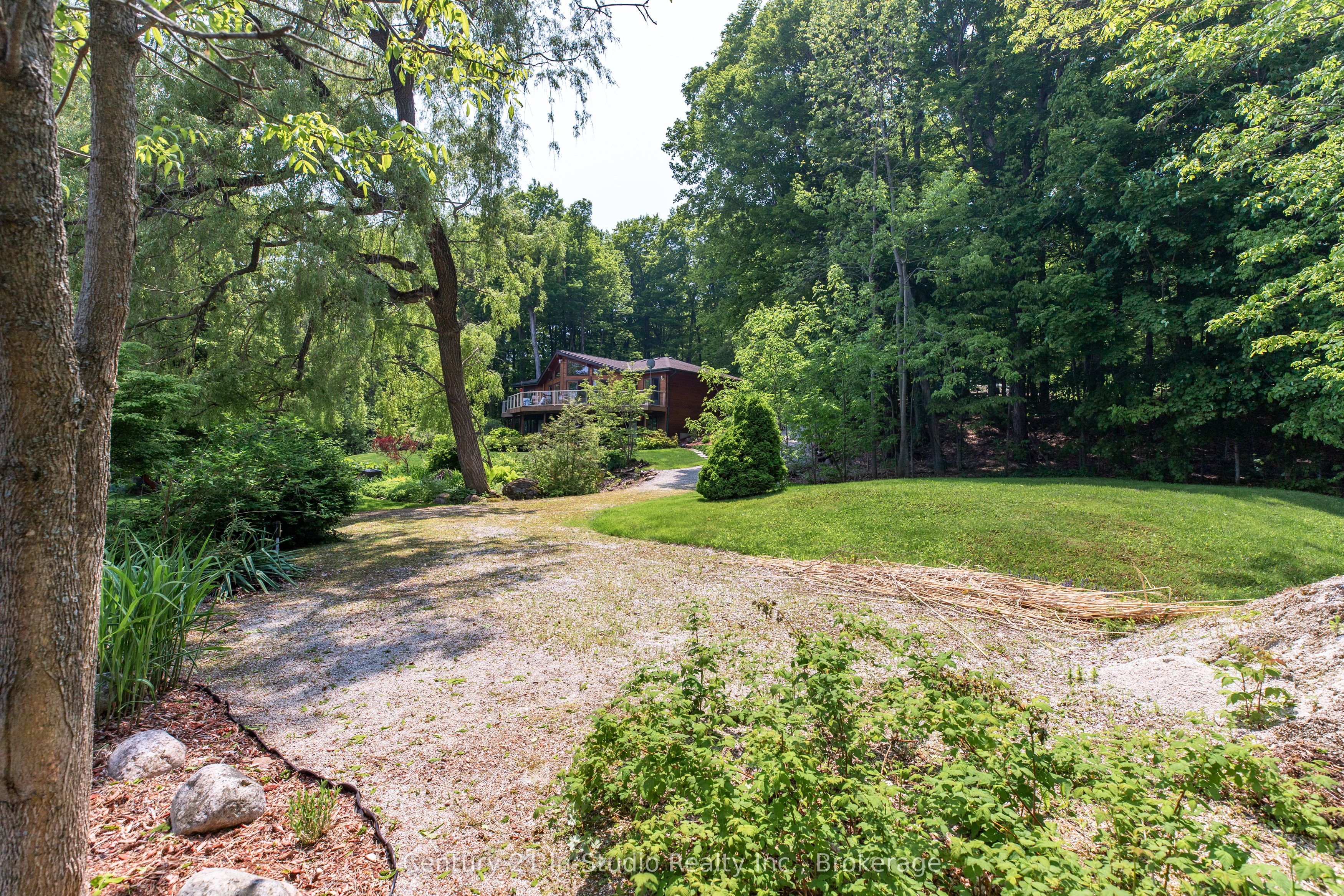 504877 Grey 1 Road Property Photo 14