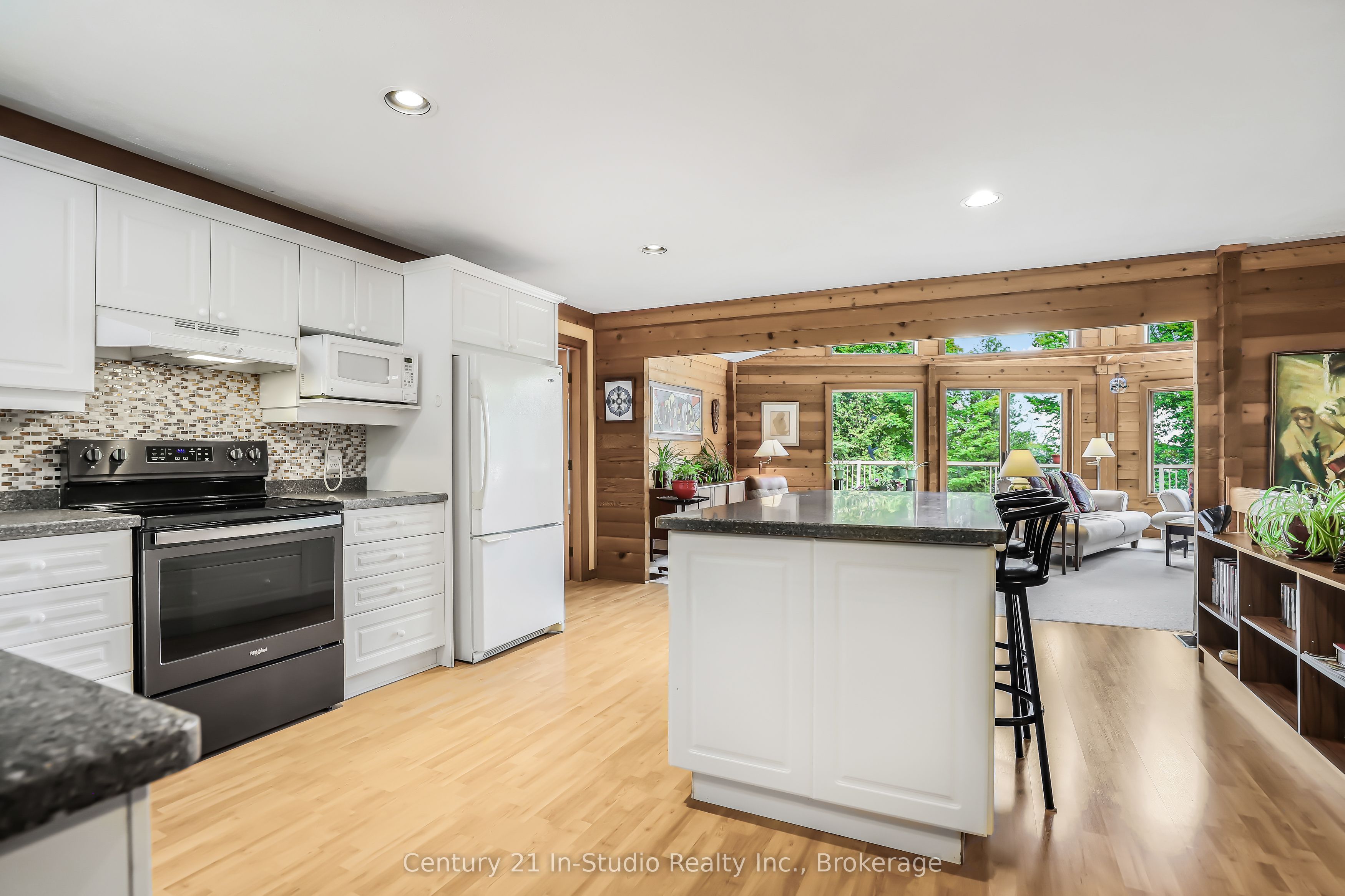 504877 Grey 1 Road Property Photo 34