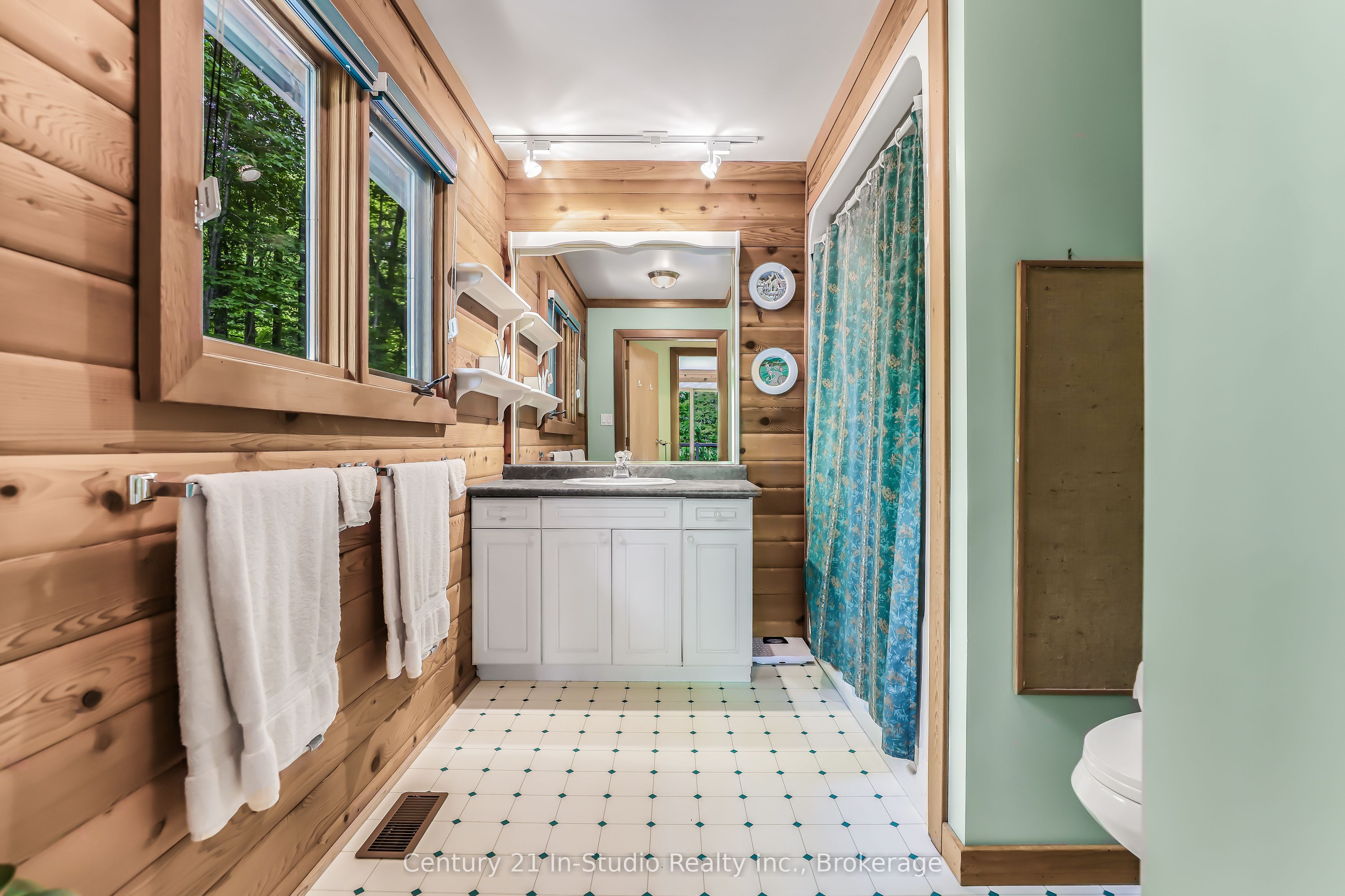 504877 Grey 1 Road Property Photo 41