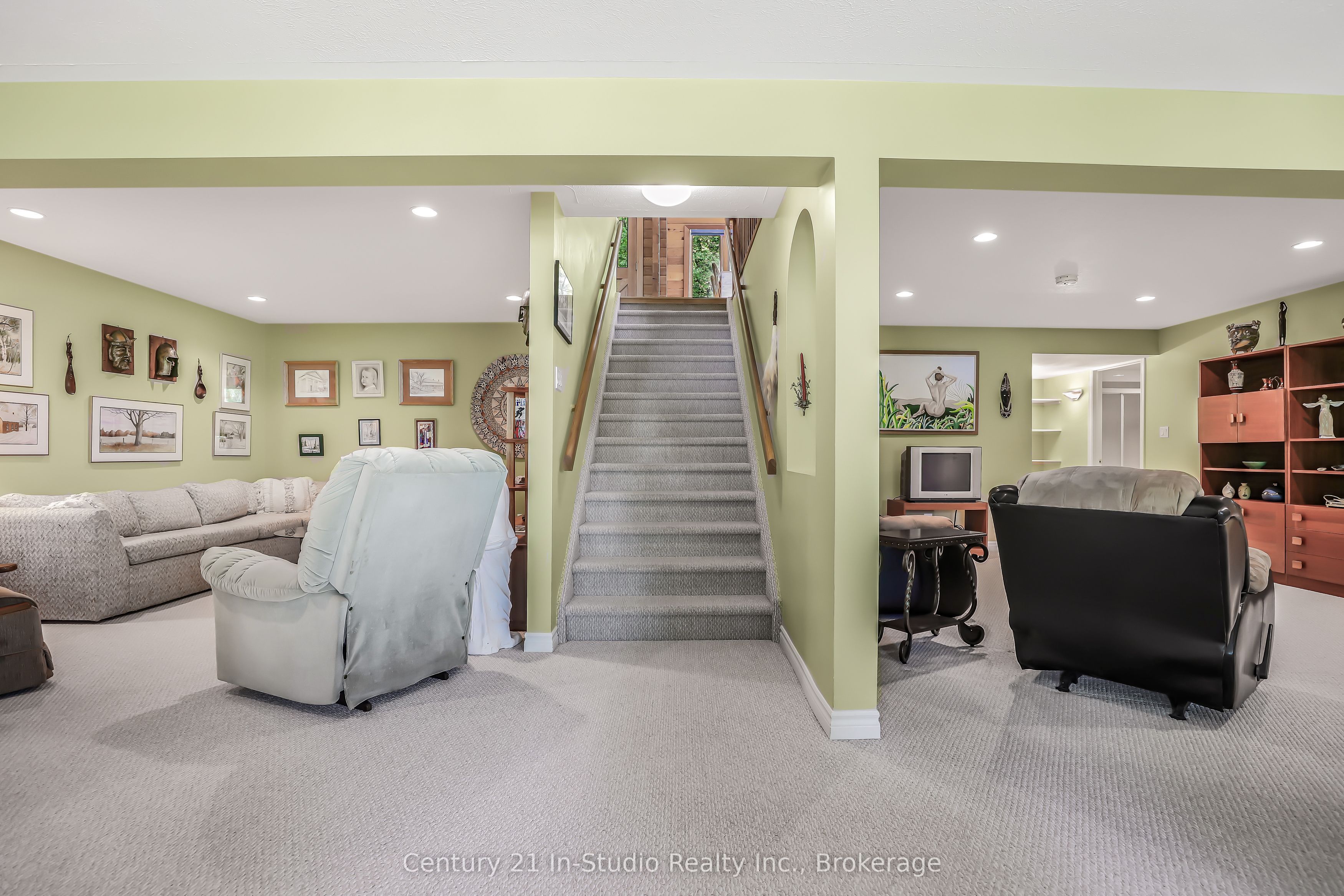 504877 Grey 1 Road Property Photo 42