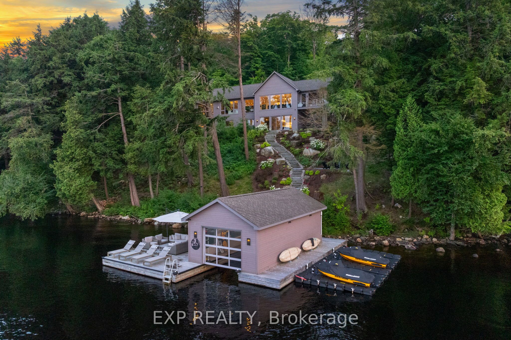 124 Claren Crescent Property Photo 1