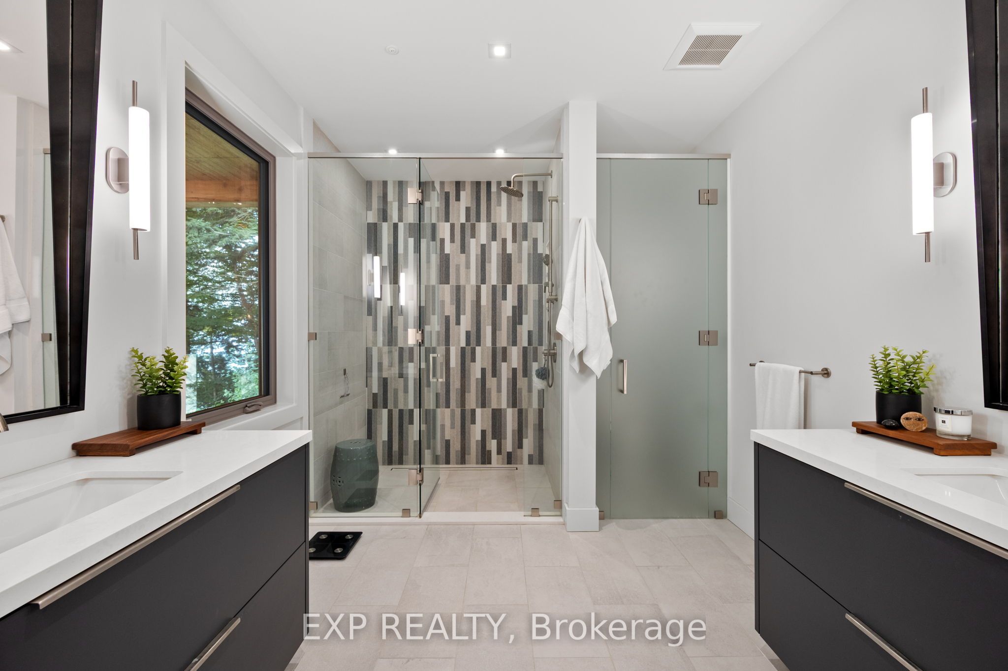 124 Claren Crescent Property Photo 15