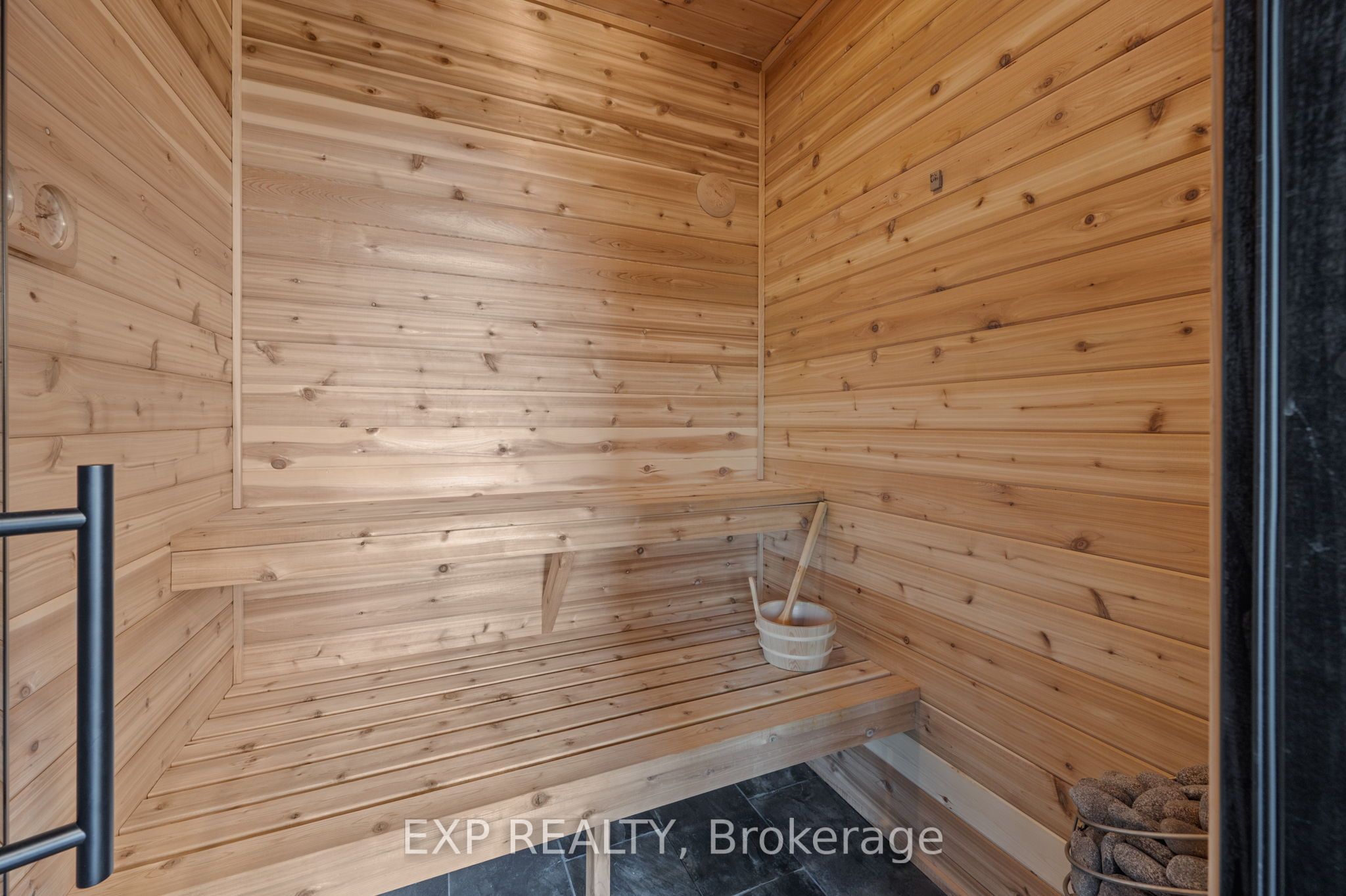 124 Claren Crescent Property Photo 32