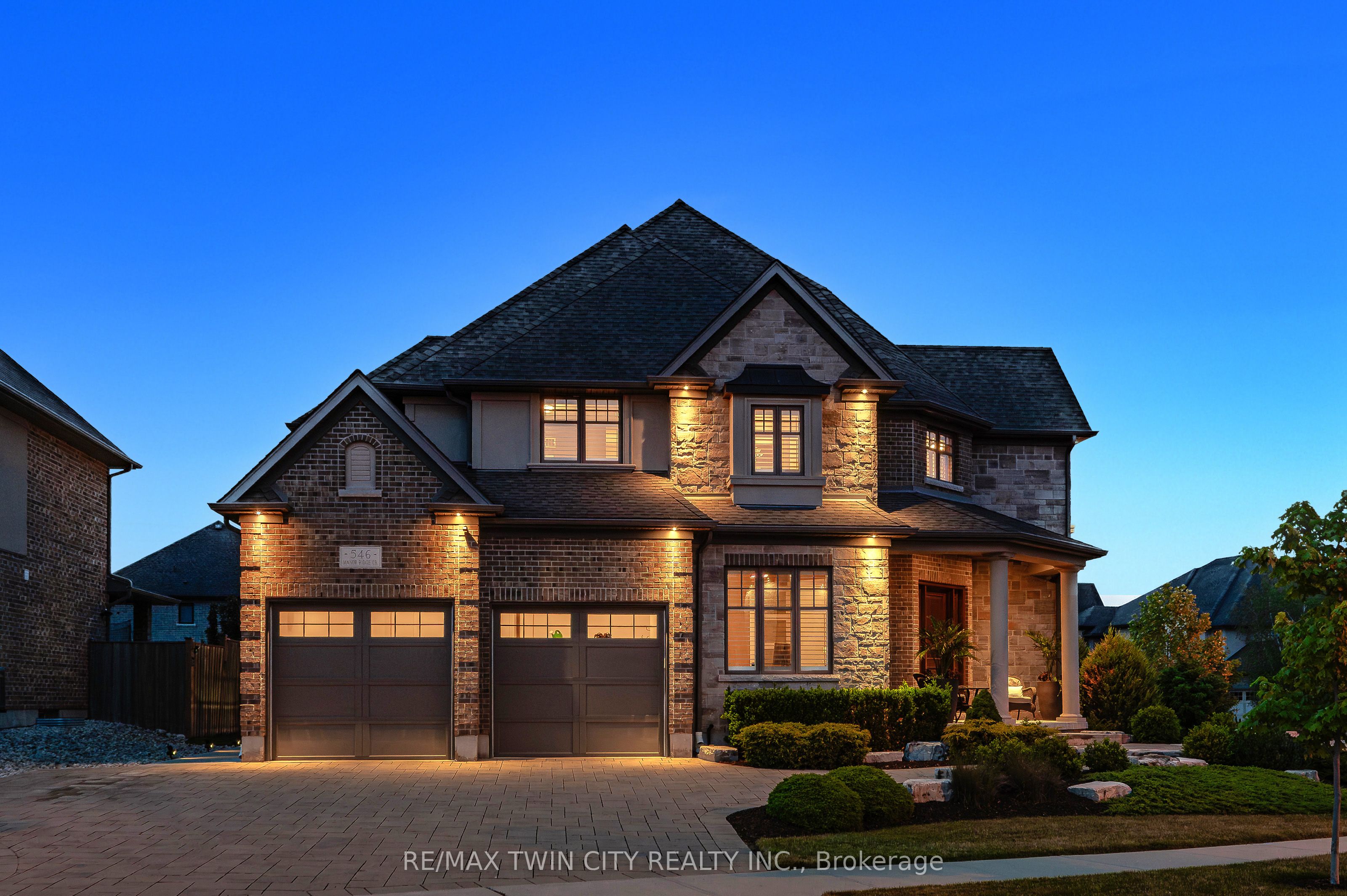 546 Manor Ridge Crescent Property Photo 5