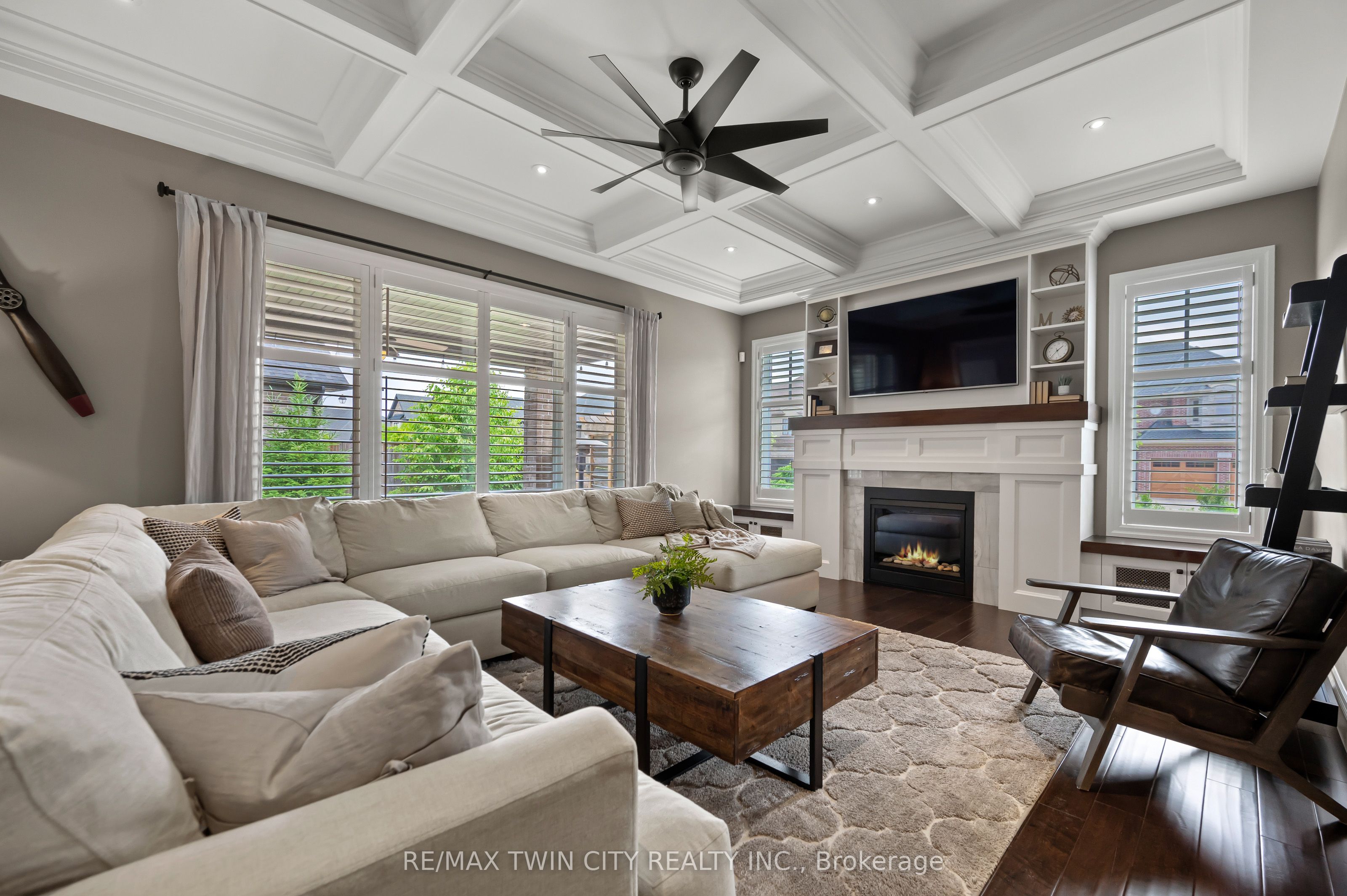 546 Manor Ridge Crescent Property Photo 11