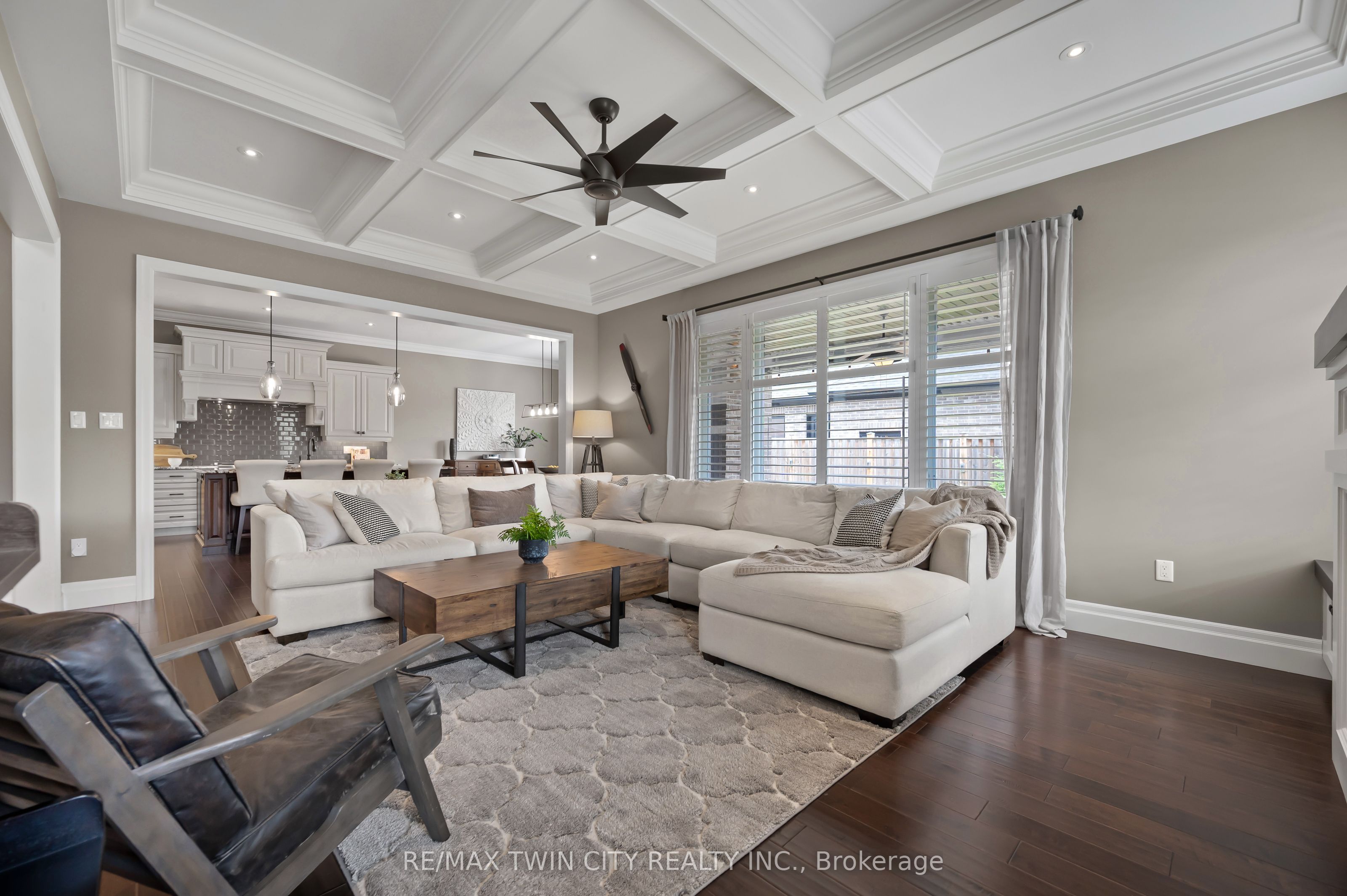 546 Manor Ridge Crescent Property Photo 12