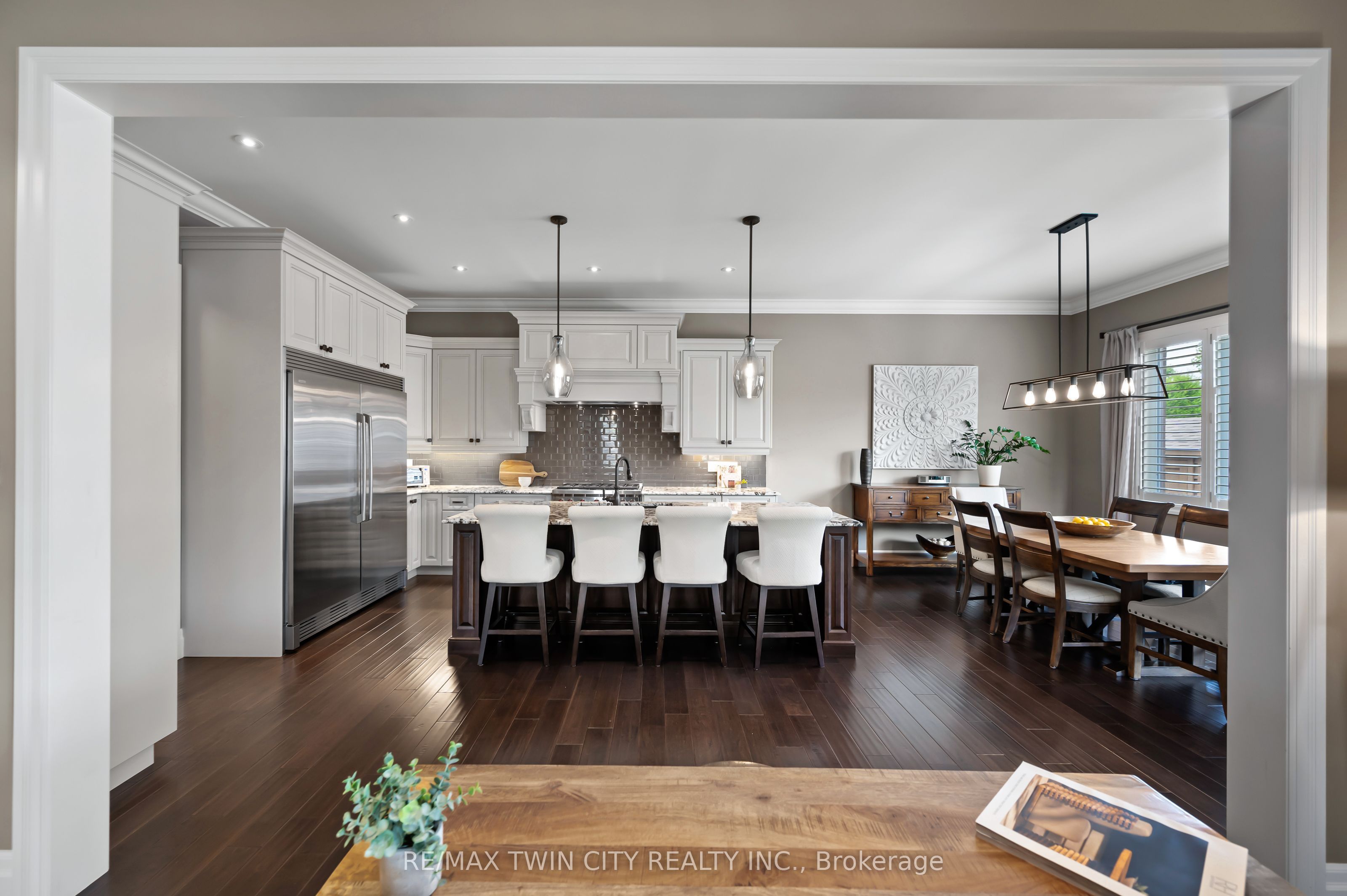 546 Manor Ridge Crescent Property Photo 13