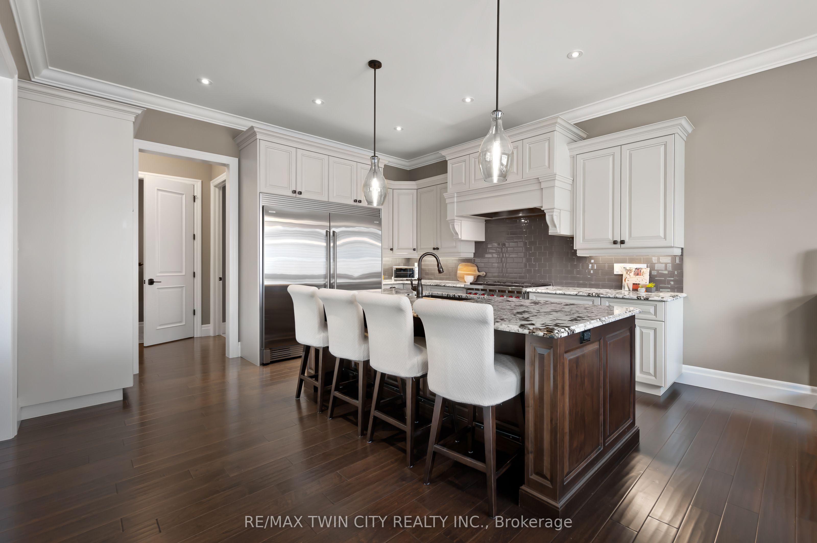 546 Manor Ridge Crescent Property Photo 15