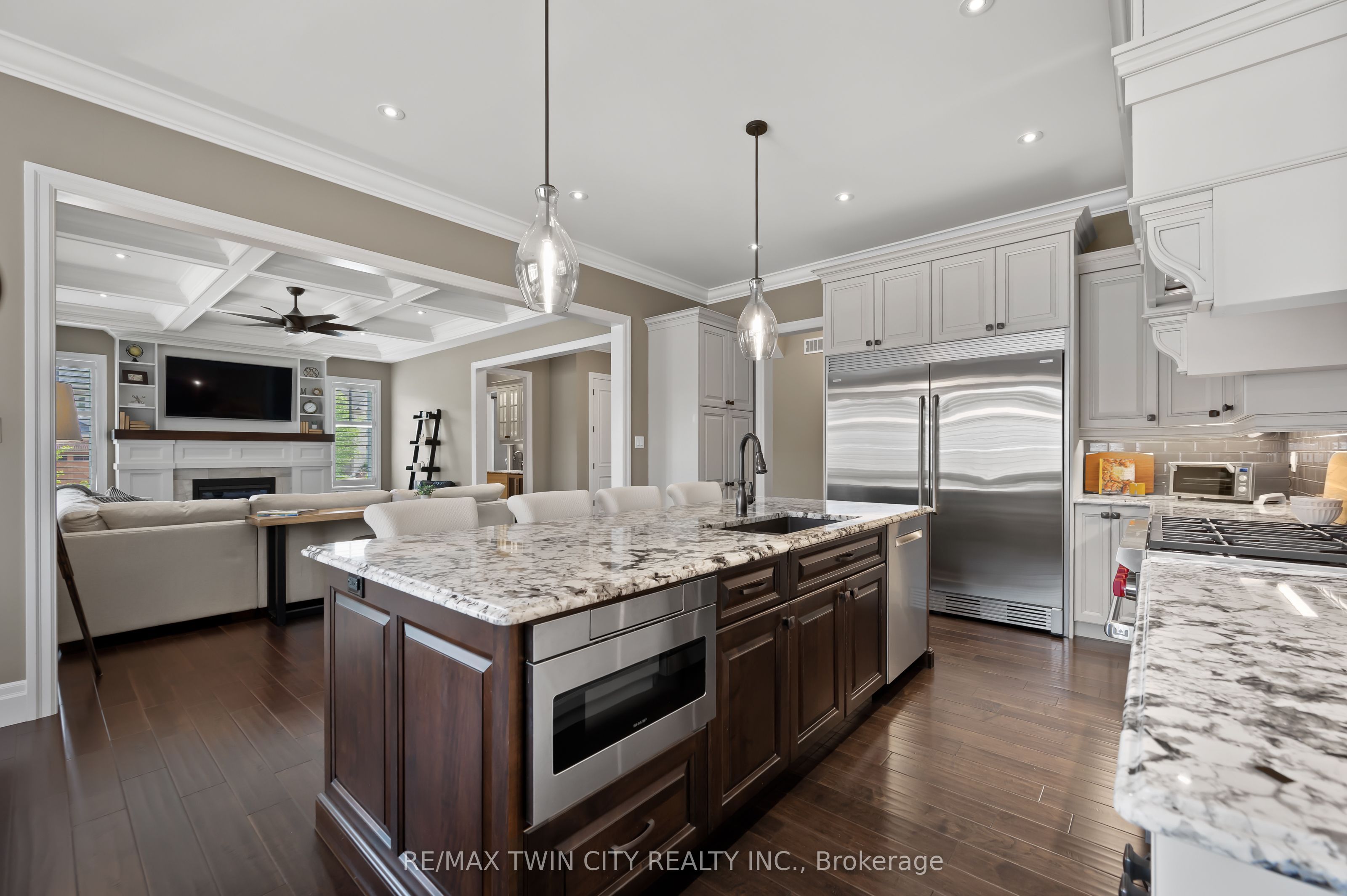 546 Manor Ridge Crescent Property Photo 16