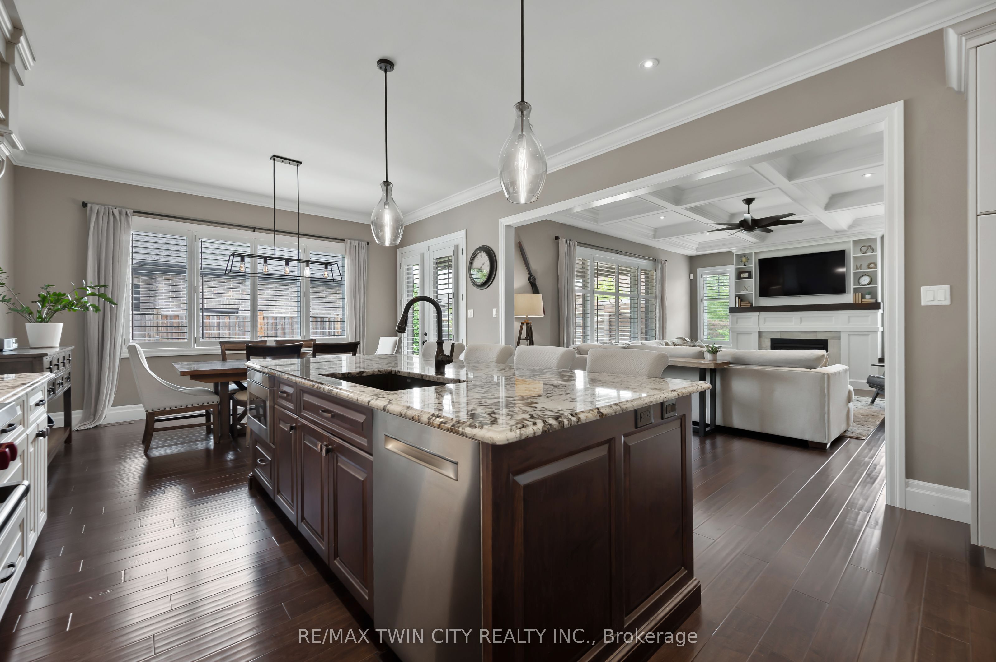 546 Manor Ridge Crescent Property Photo 19