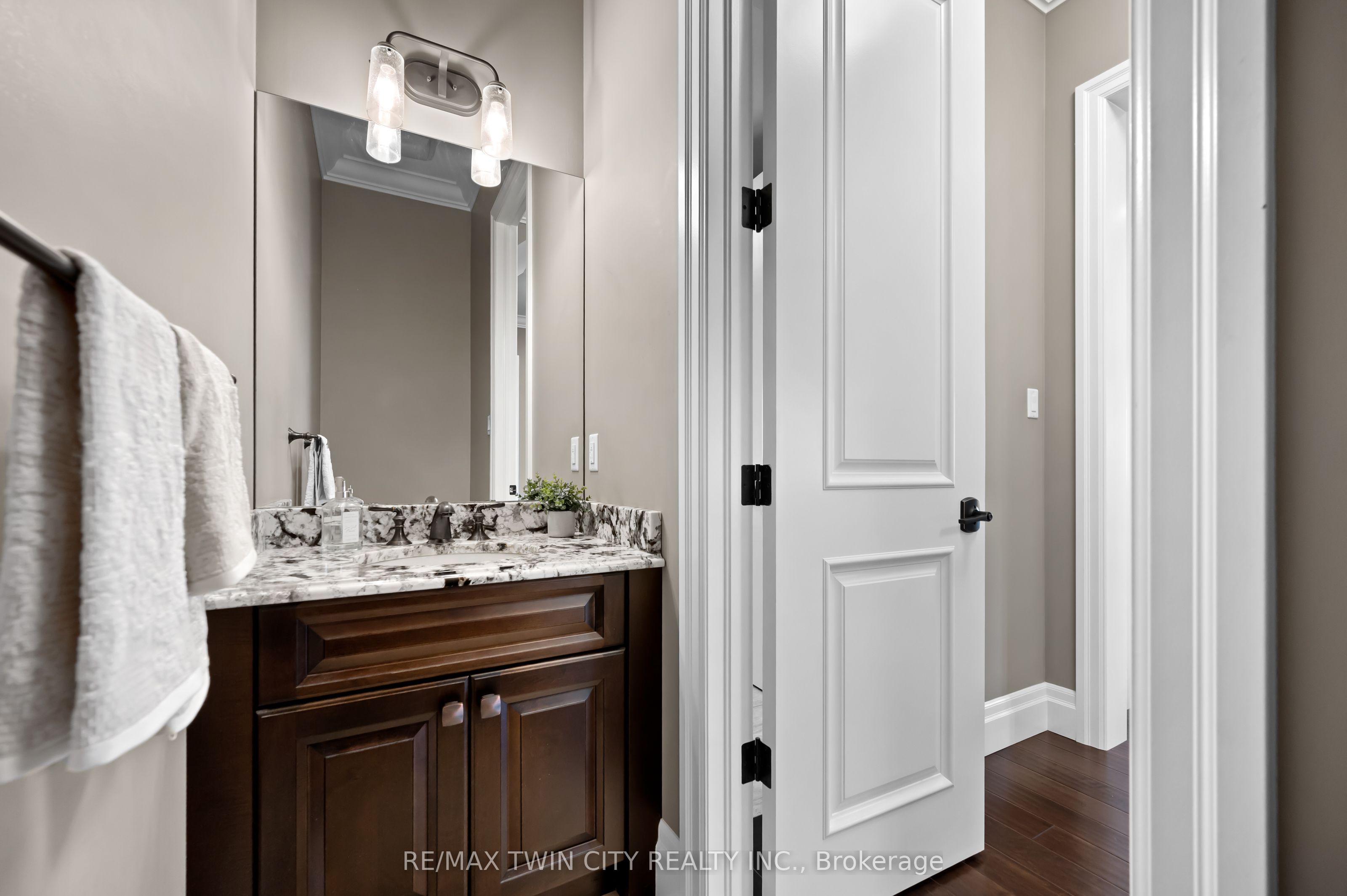 546 Manor Ridge Crescent Property Photo 22