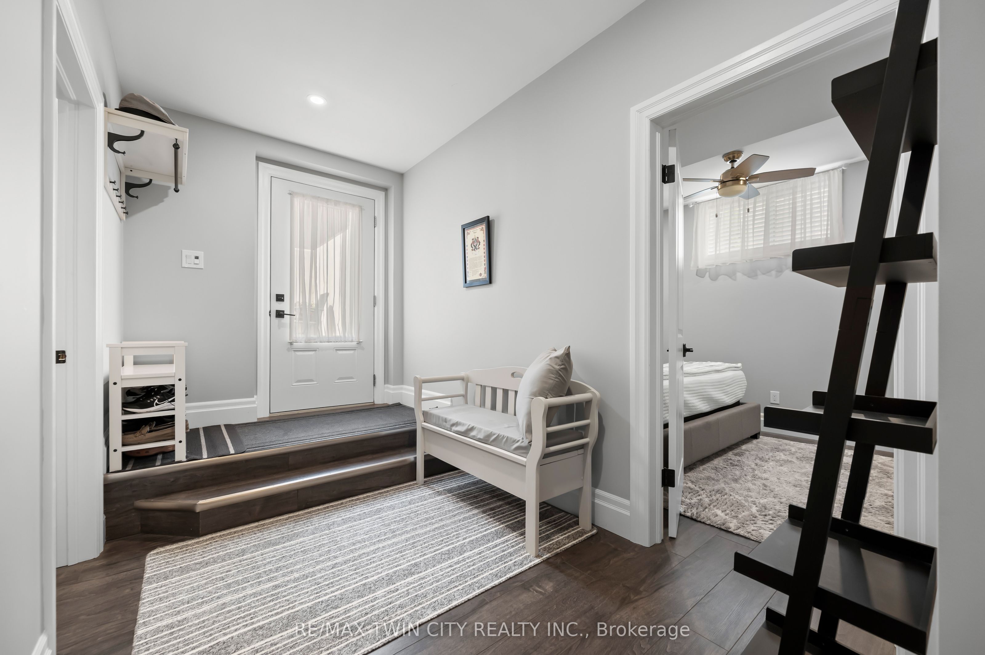 546 Manor Ridge Crescent Property Photo 37