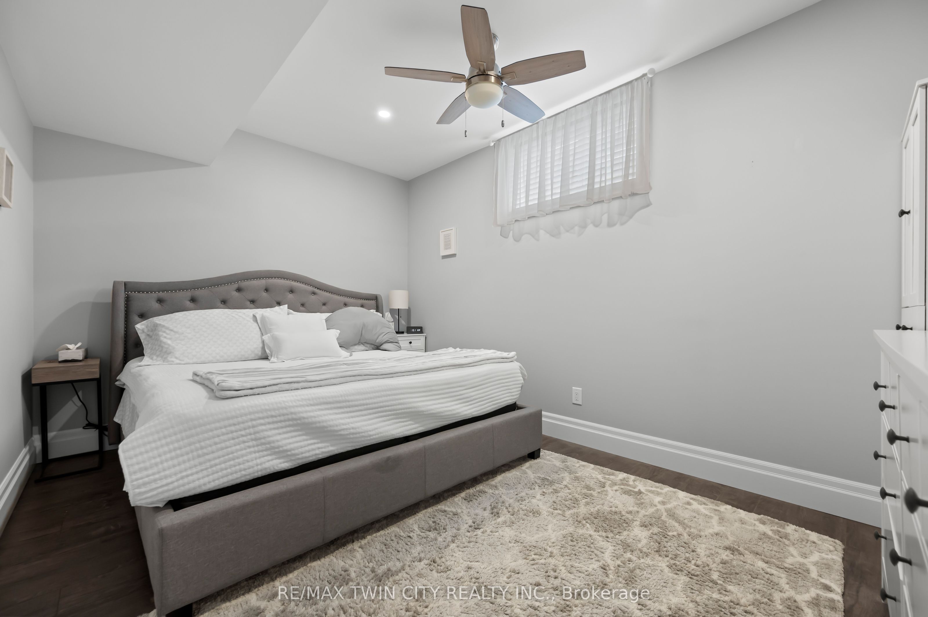 546 Manor Ridge Crescent Property Photo 42