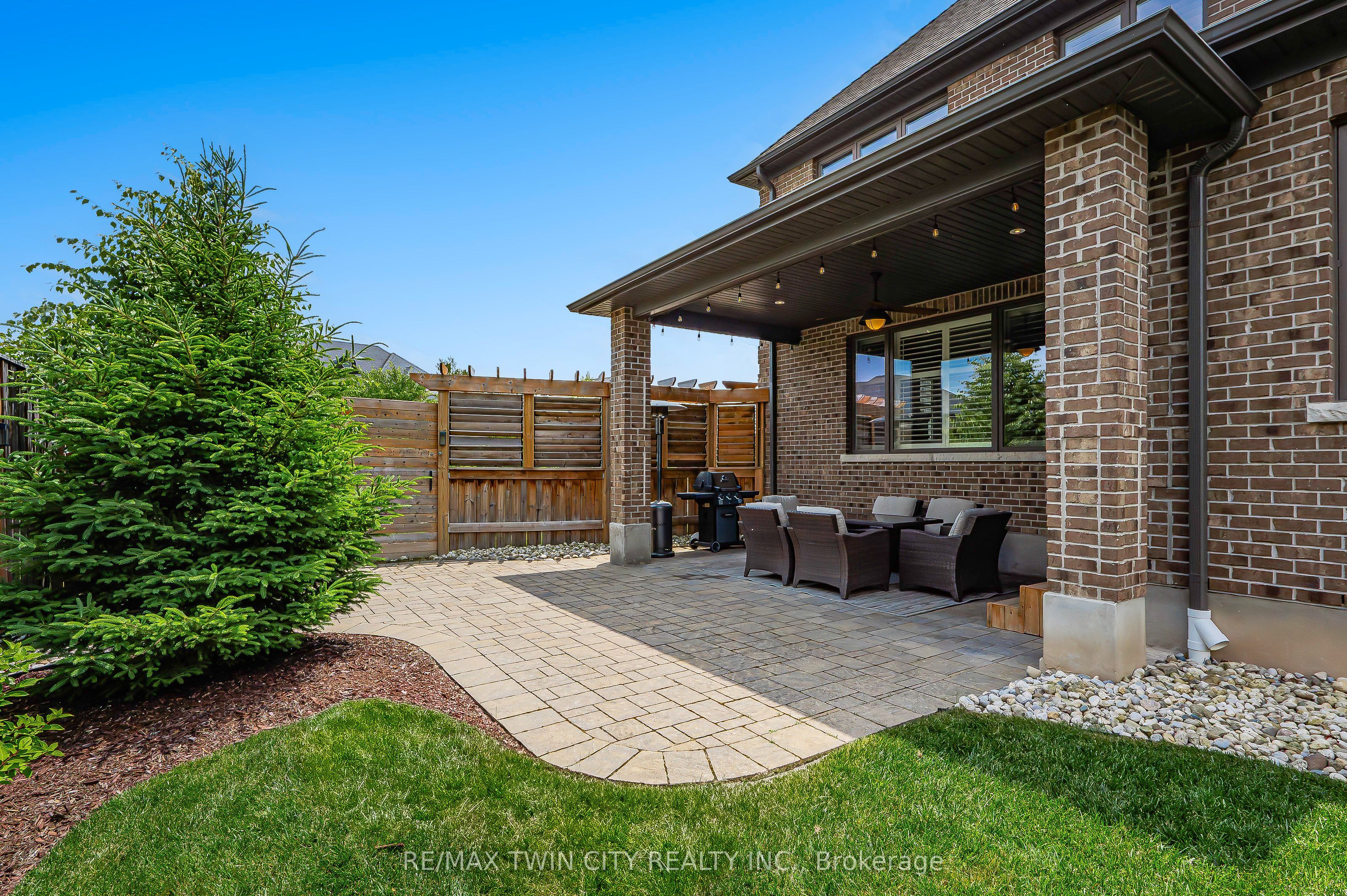 546 Manor Ridge Crescent Property Photo 45