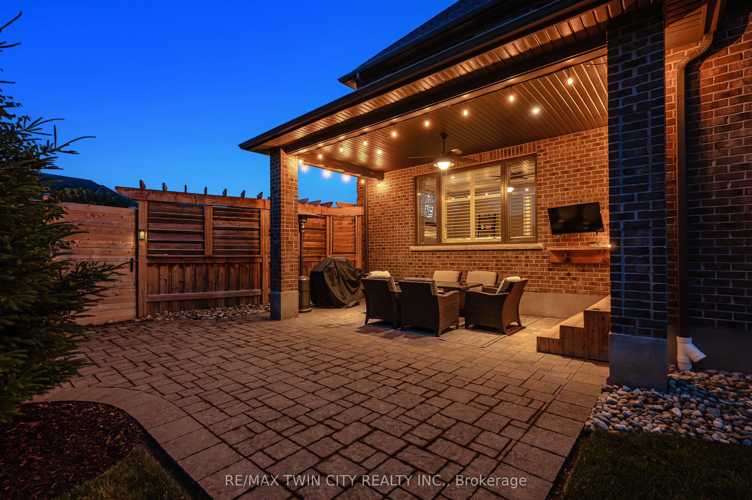 546 Manor Ridge Crescent Property Photo 46