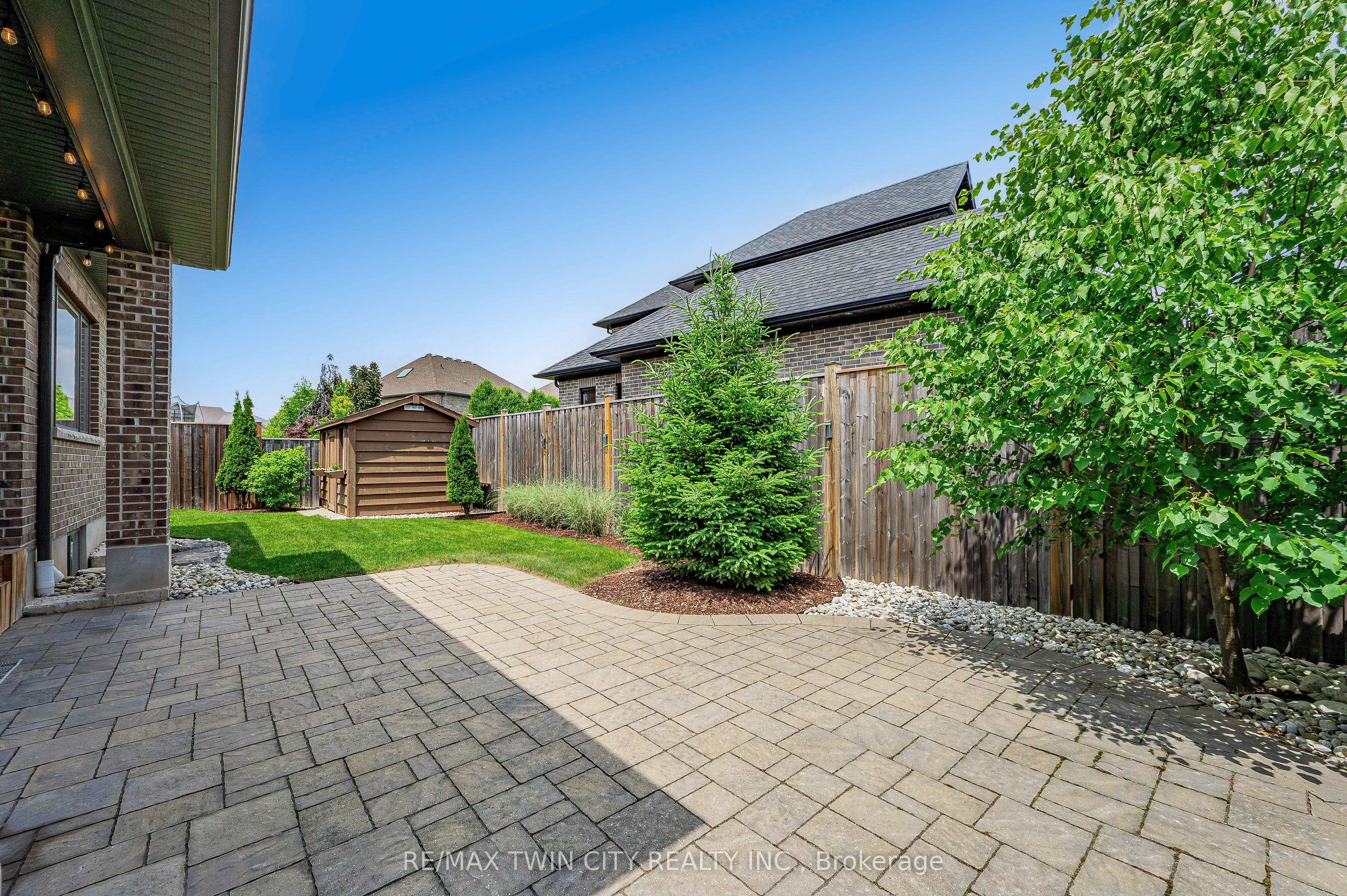 546 Manor Ridge Crescent Property Photo 47