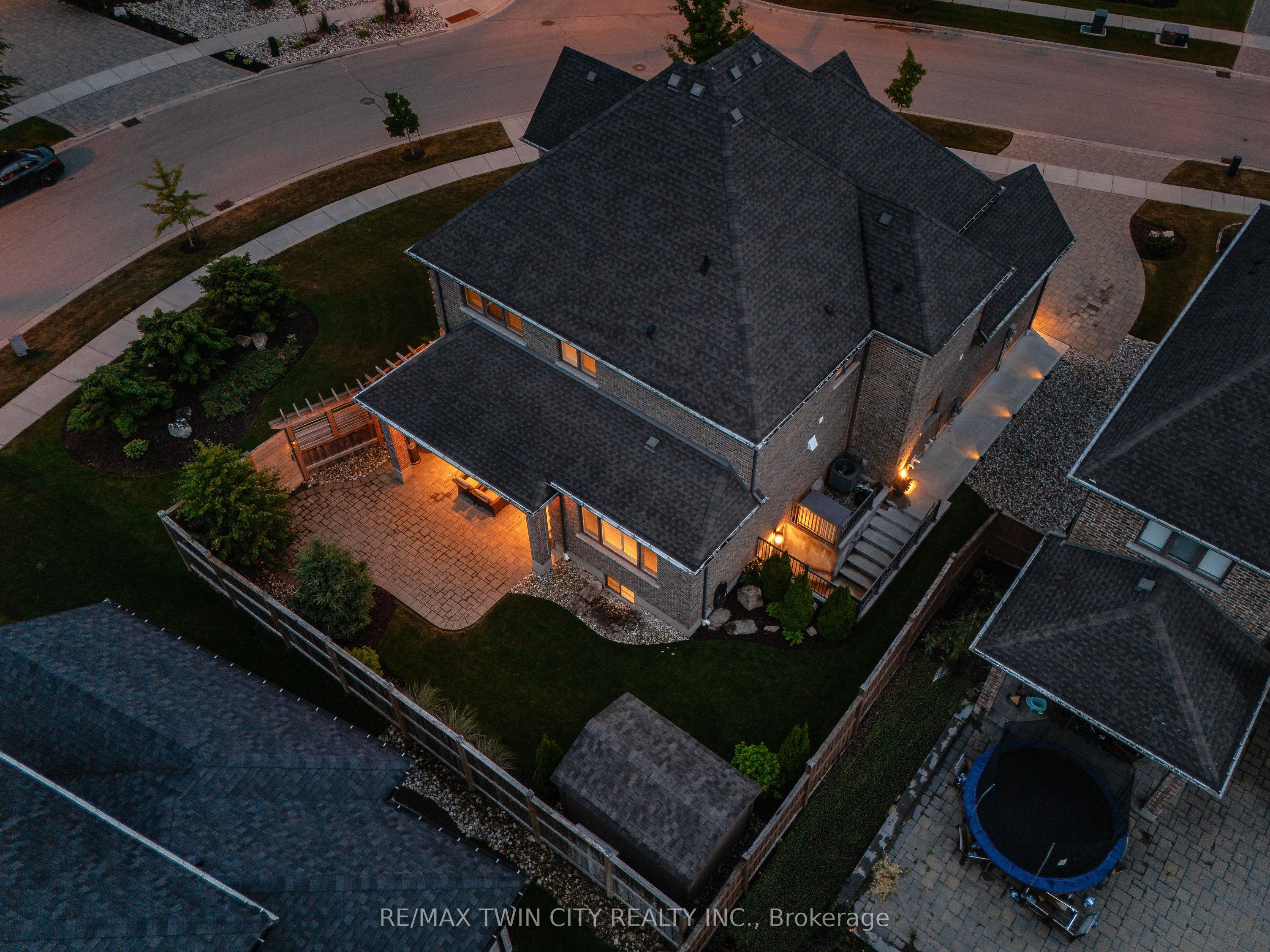 546 Manor Ridge Crescent Property Photo 50