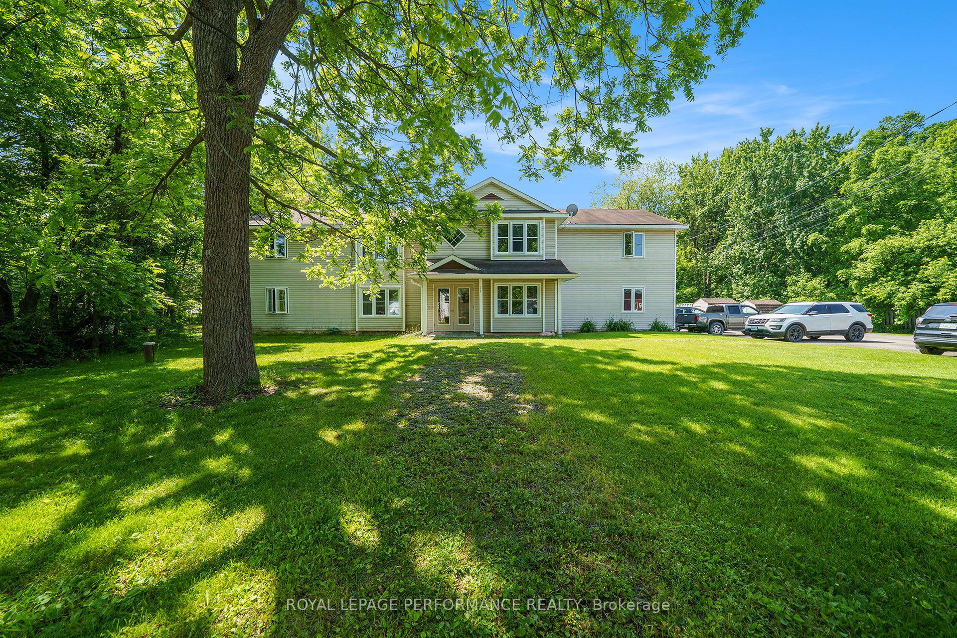 2540 Market Street Property Photo 1