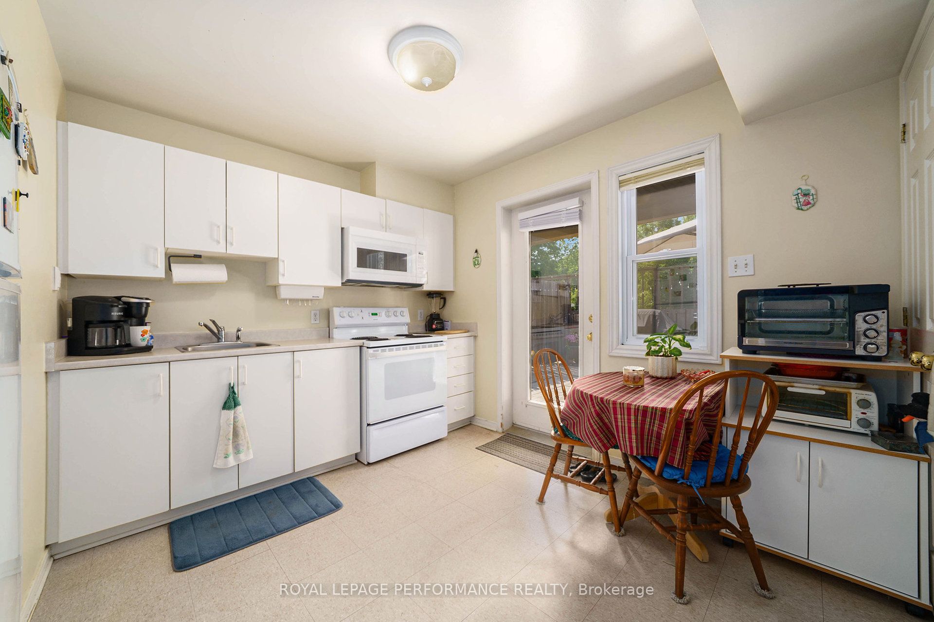 2540 Market Street Property Photo 5