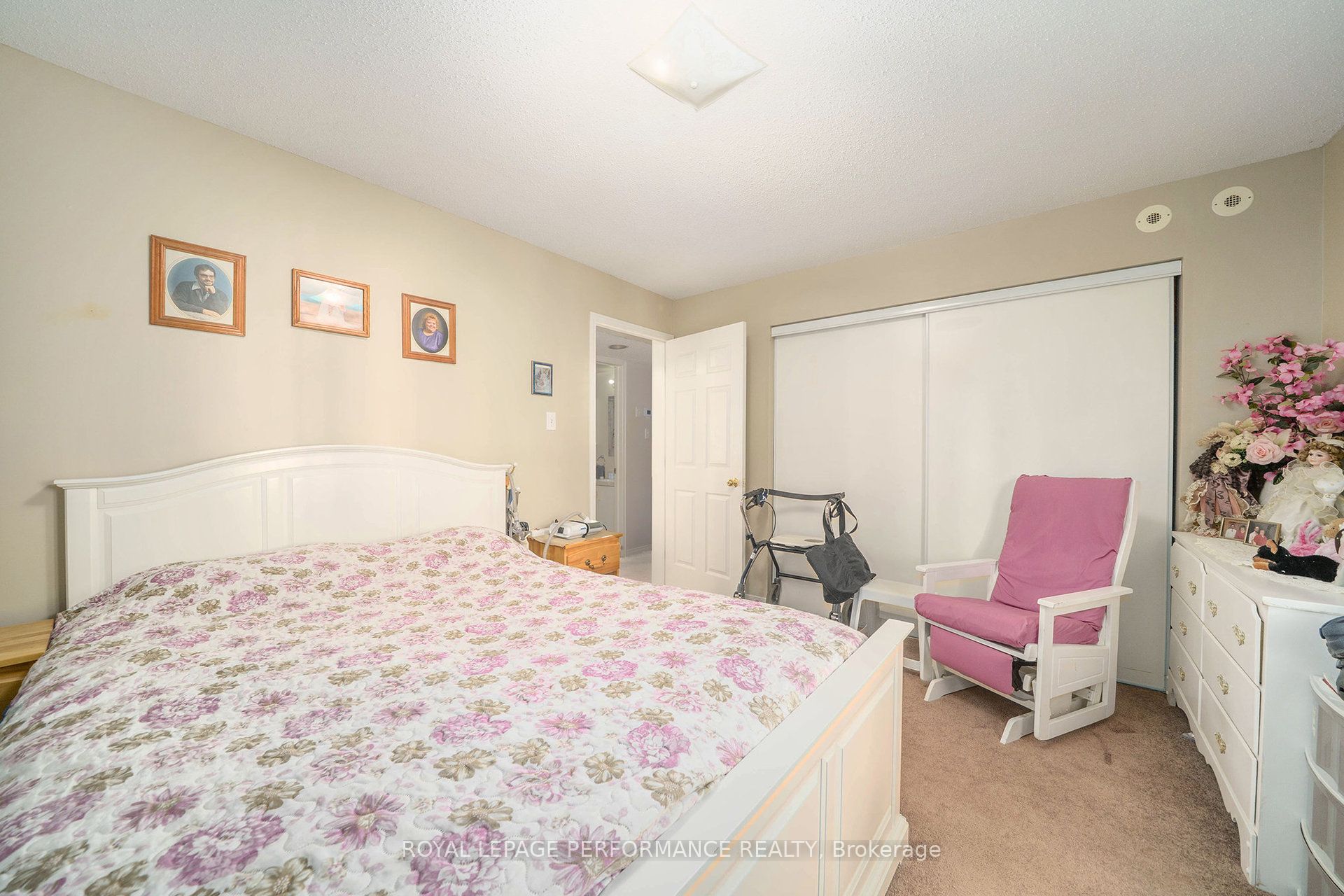 2540 Market Street Property Photo 18