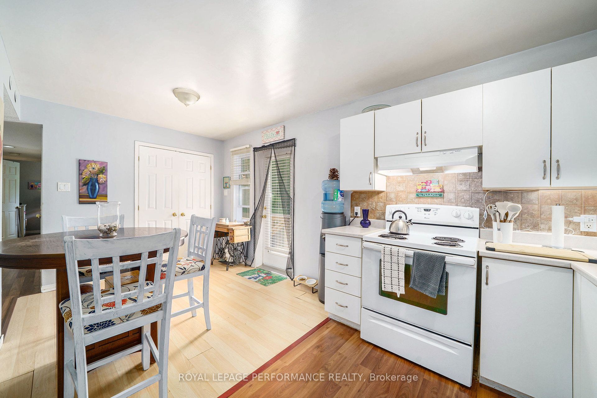 2540 Market Street Property Photo 27