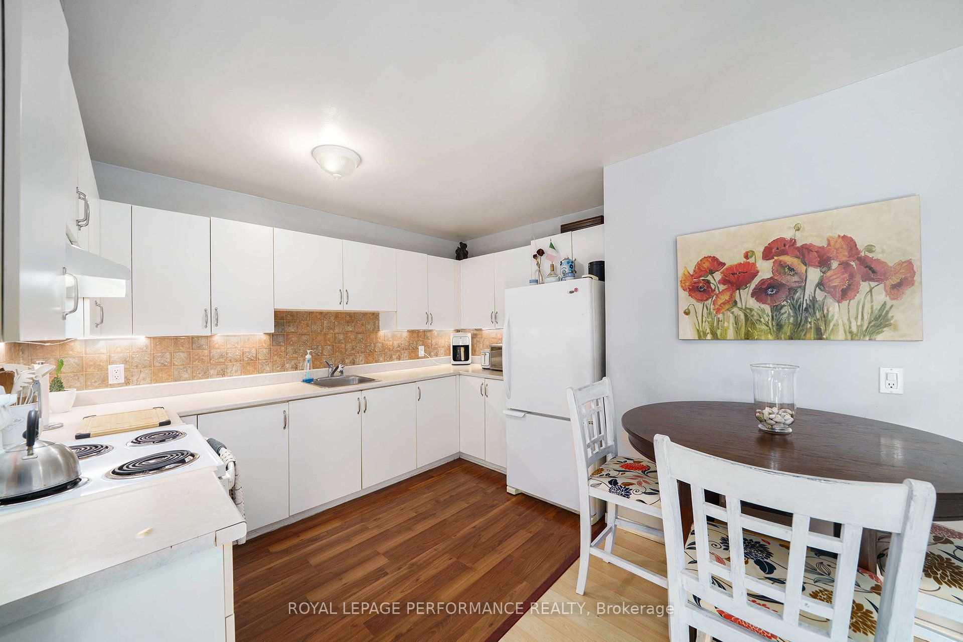 2540 Market Street Property Photo 28