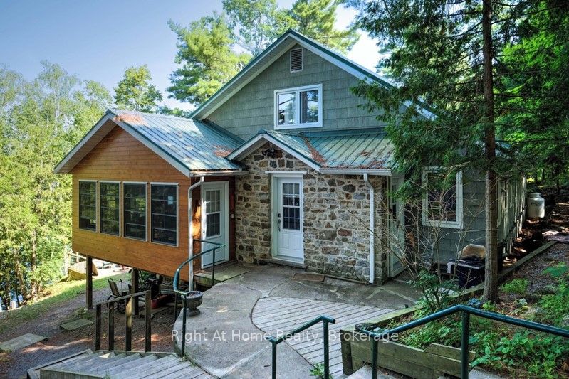 4352 R43 Road Property Photo 1